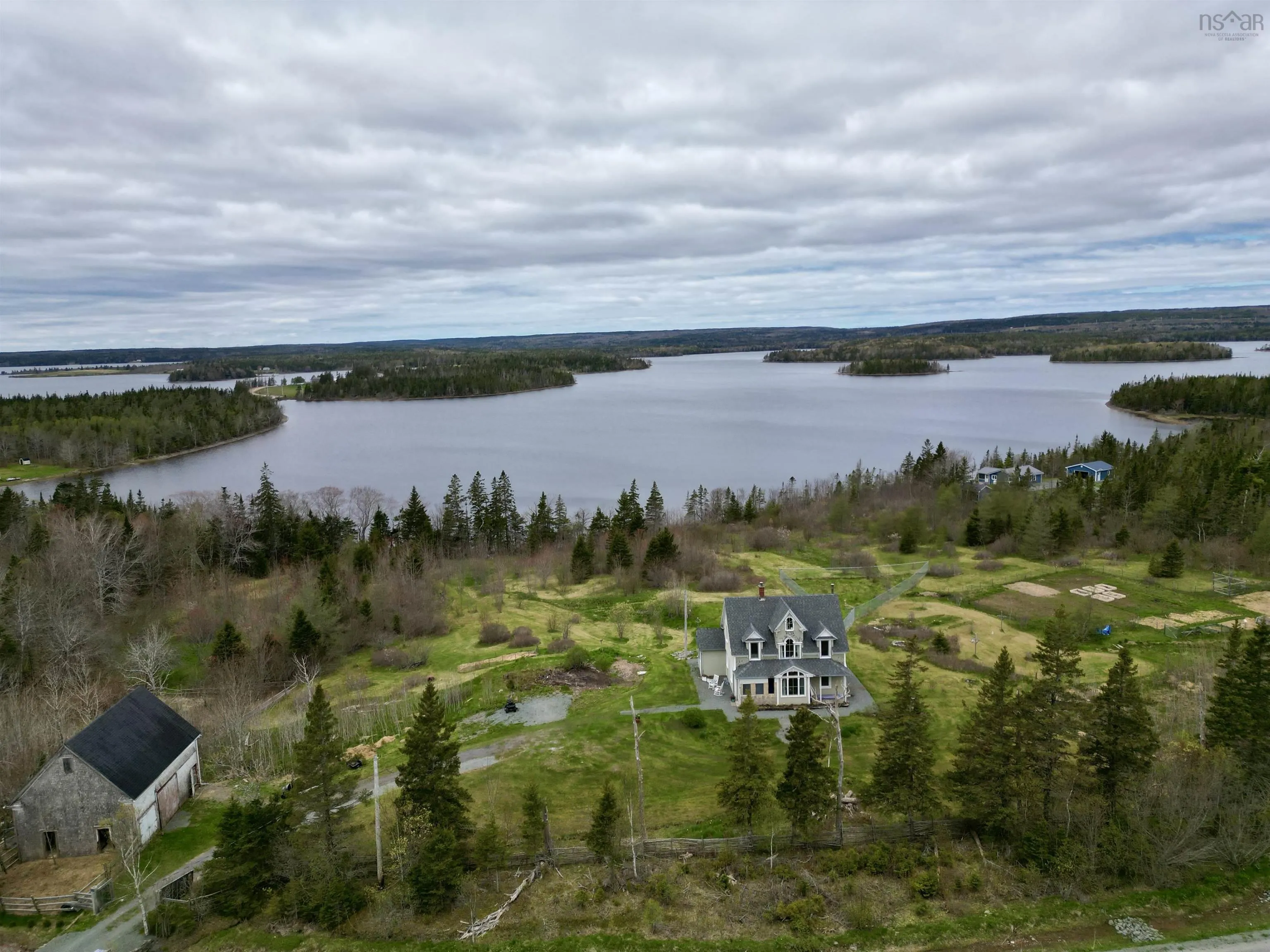 3463 Loch Lomond Rd., Loch Lomond, NS B2E 1C5, 4 Bedrooms Bedrooms, ,1 BathroomBathrooms,Residential,For Sale,Loch Lomond Rd.,202522301
