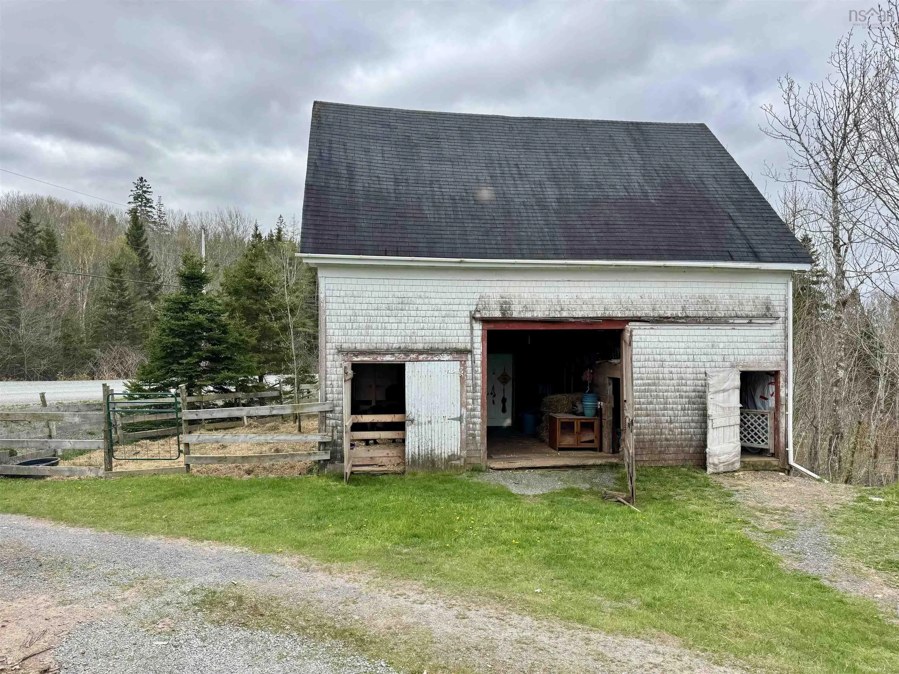 3463 Loch Lomond Rd., Loch Lomond, NS B2E 1C5, 4 Bedrooms Bedrooms, ,1 BathroomBathrooms,Residential,For Sale,Loch Lomond Rd.,202522301