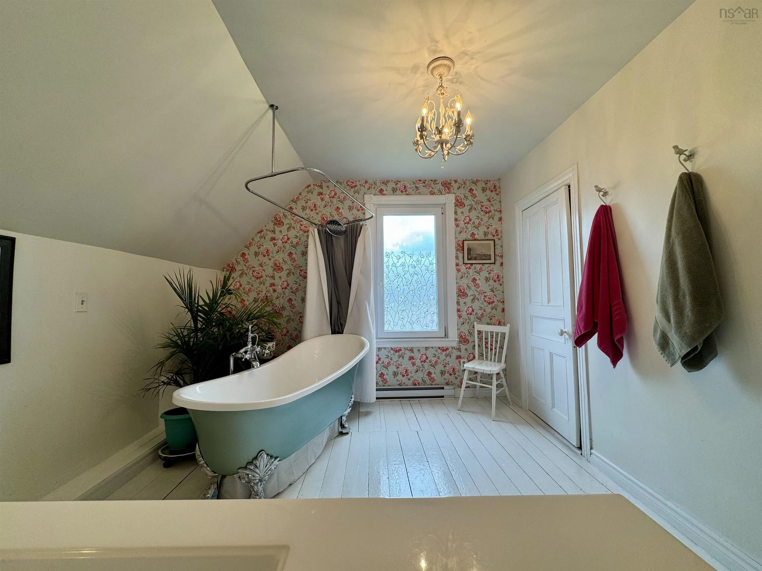 3463 Loch Lomond Rd., Loch Lomond, NS B2E 1C5, 4 Bedrooms Bedrooms, ,1 BathroomBathrooms,Residential,For Sale,Loch Lomond Rd.,202522301