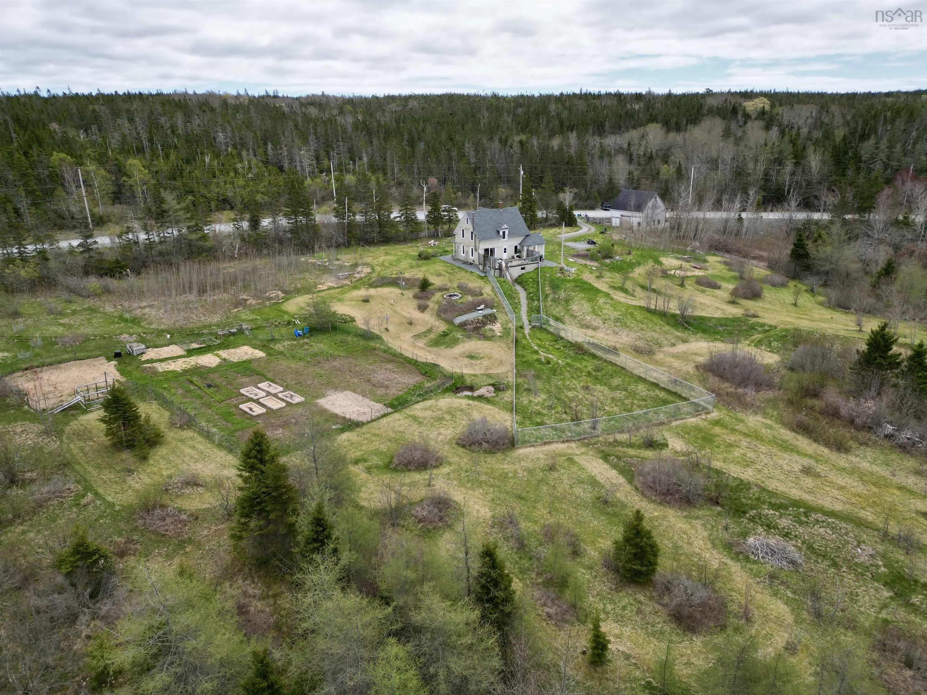 3463 Loch Lomond Rd., Loch Lomond, NS B2E 1C5, 4 Bedrooms Bedrooms, ,1 BathroomBathrooms,Residential,For Sale,Loch Lomond Rd.,202522301