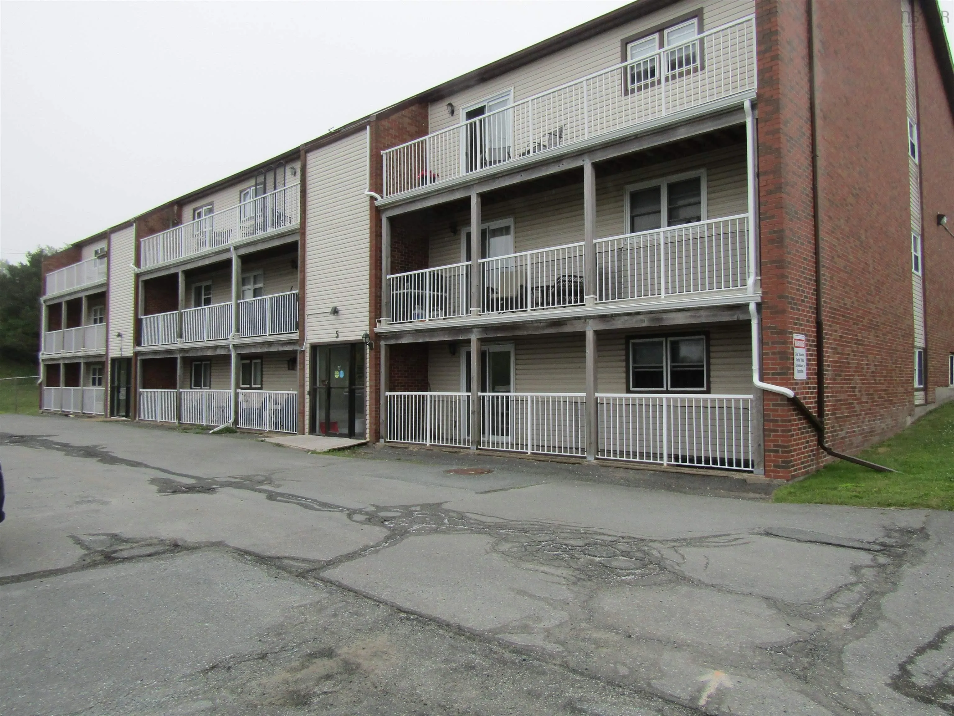 13-5 Rose Way, Dartmouth, NS B2Y 4L9, 1 Bedroom Bedrooms, ,1 BathroomBathrooms,Residential,For Sale,Rose,202517772