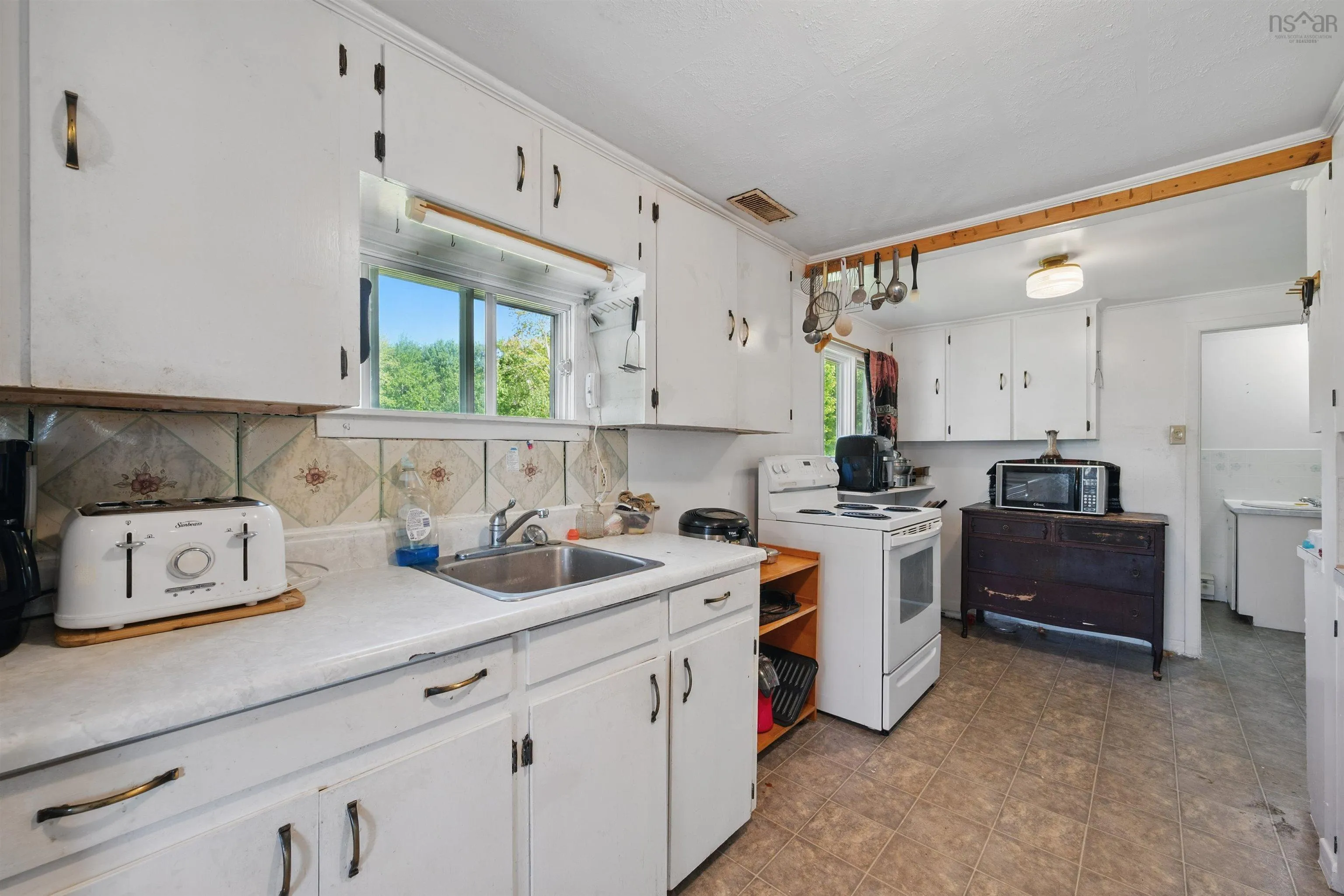 3264 Highway 215, Centre Burlington, NS B0N 2A0, 2 Bedrooms Bedrooms, ,1 BathroomBathrooms,Residential,For Sale,Highway 215,202513408