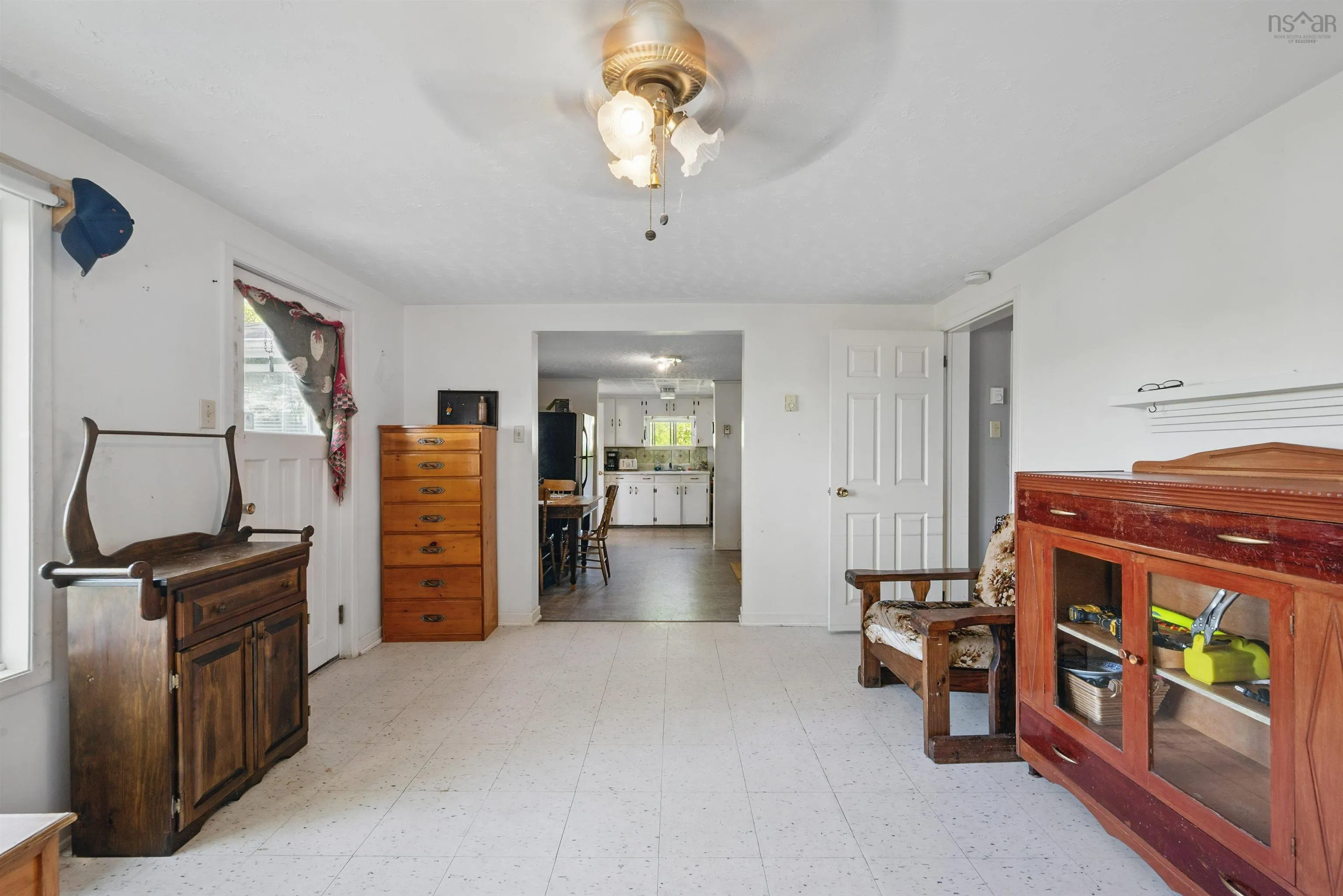 3264 Highway 215, Centre Burlington, NS B0N 2A0, 2 Bedrooms Bedrooms, ,1 BathroomBathrooms,Residential,For Sale,Highway 215,202513408