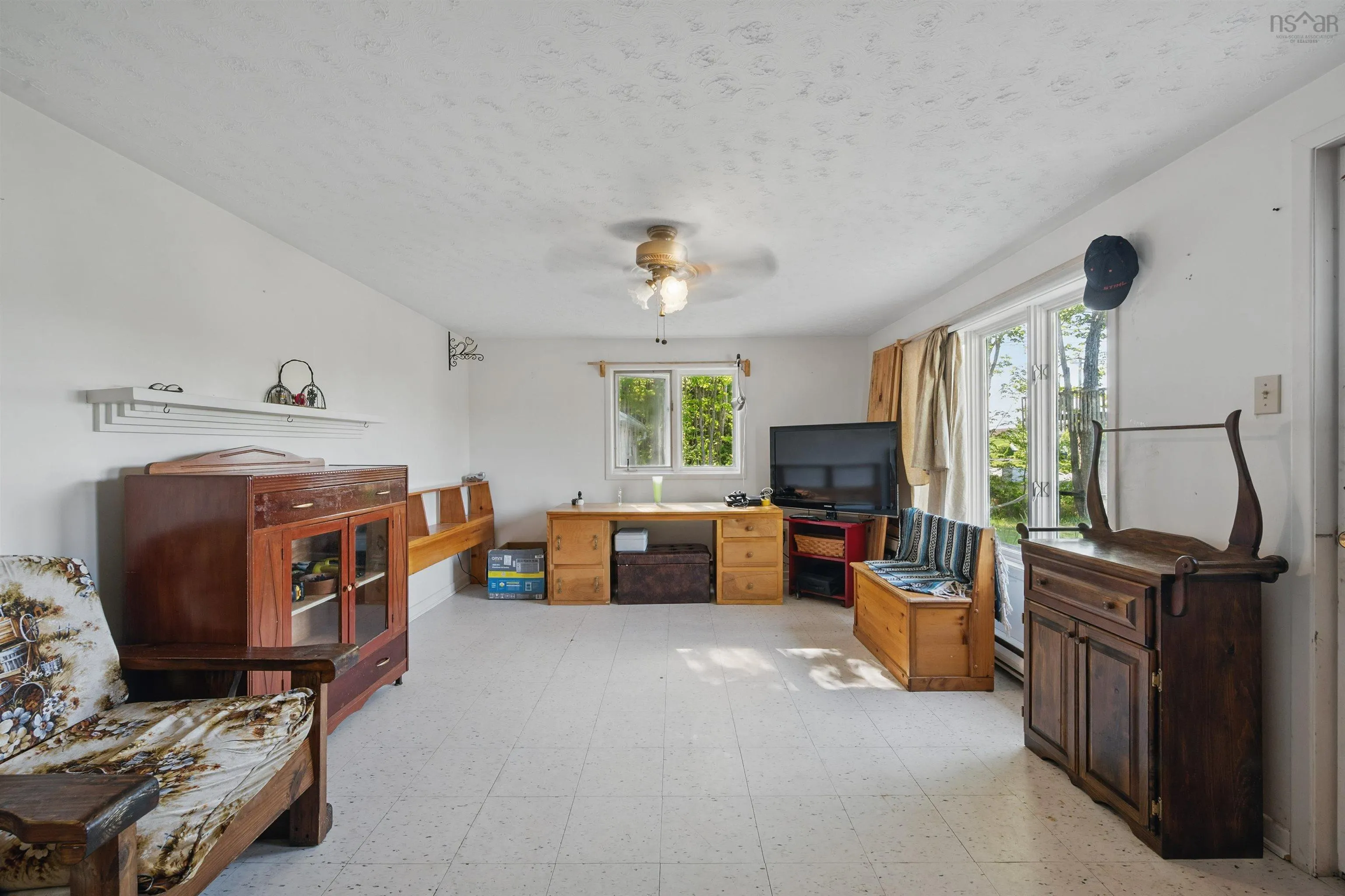 3264 Highway 215, Centre Burlington, NS B0N 2A0, 2 Bedrooms Bedrooms, ,1 BathroomBathrooms,Residential,For Sale,Highway 215,202513408