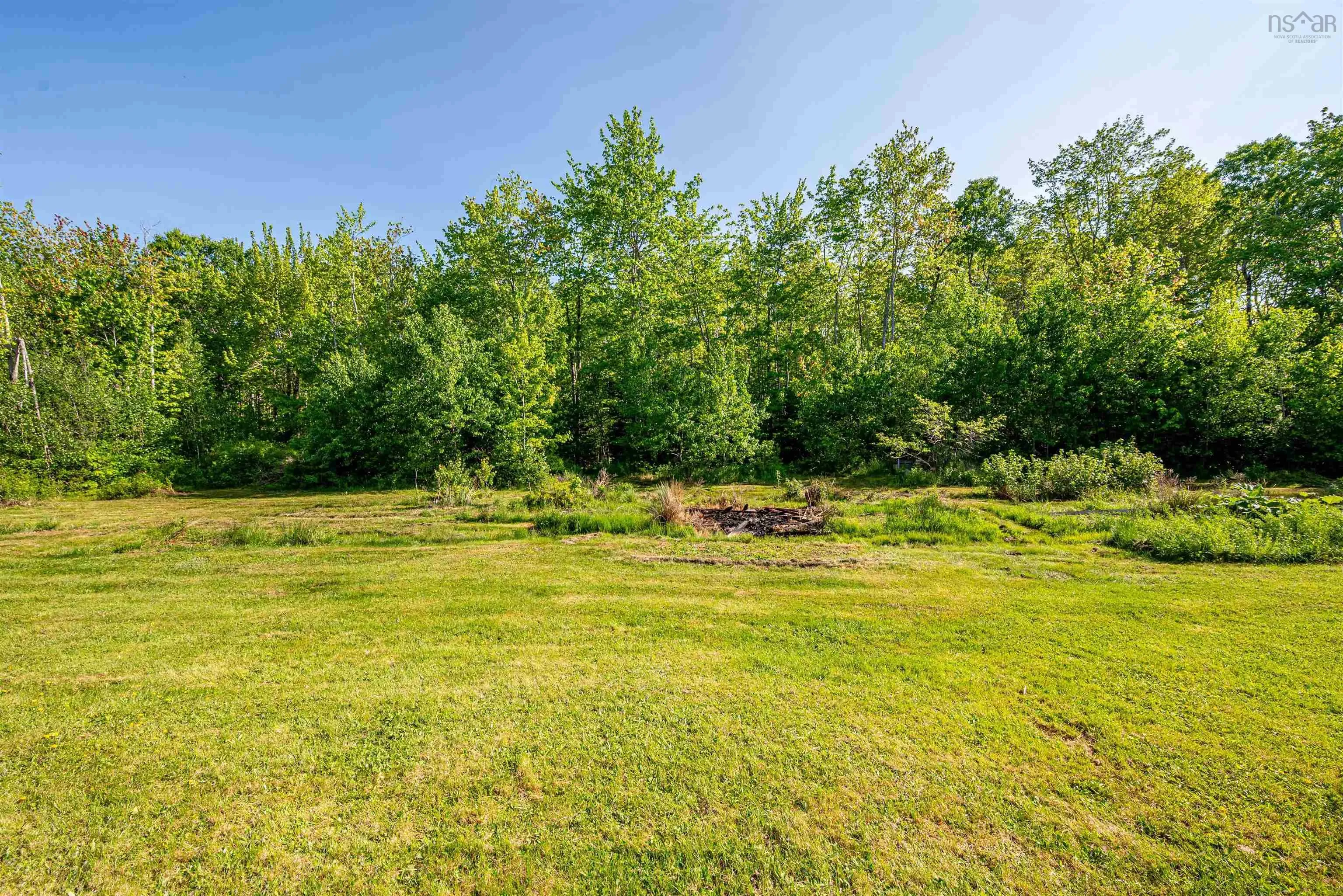 3264 Highway 215, Centre Burlington, NS B0N 2A0, 2 Bedrooms Bedrooms, ,1 BathroomBathrooms,Residential,For Sale,Highway 215,202513408