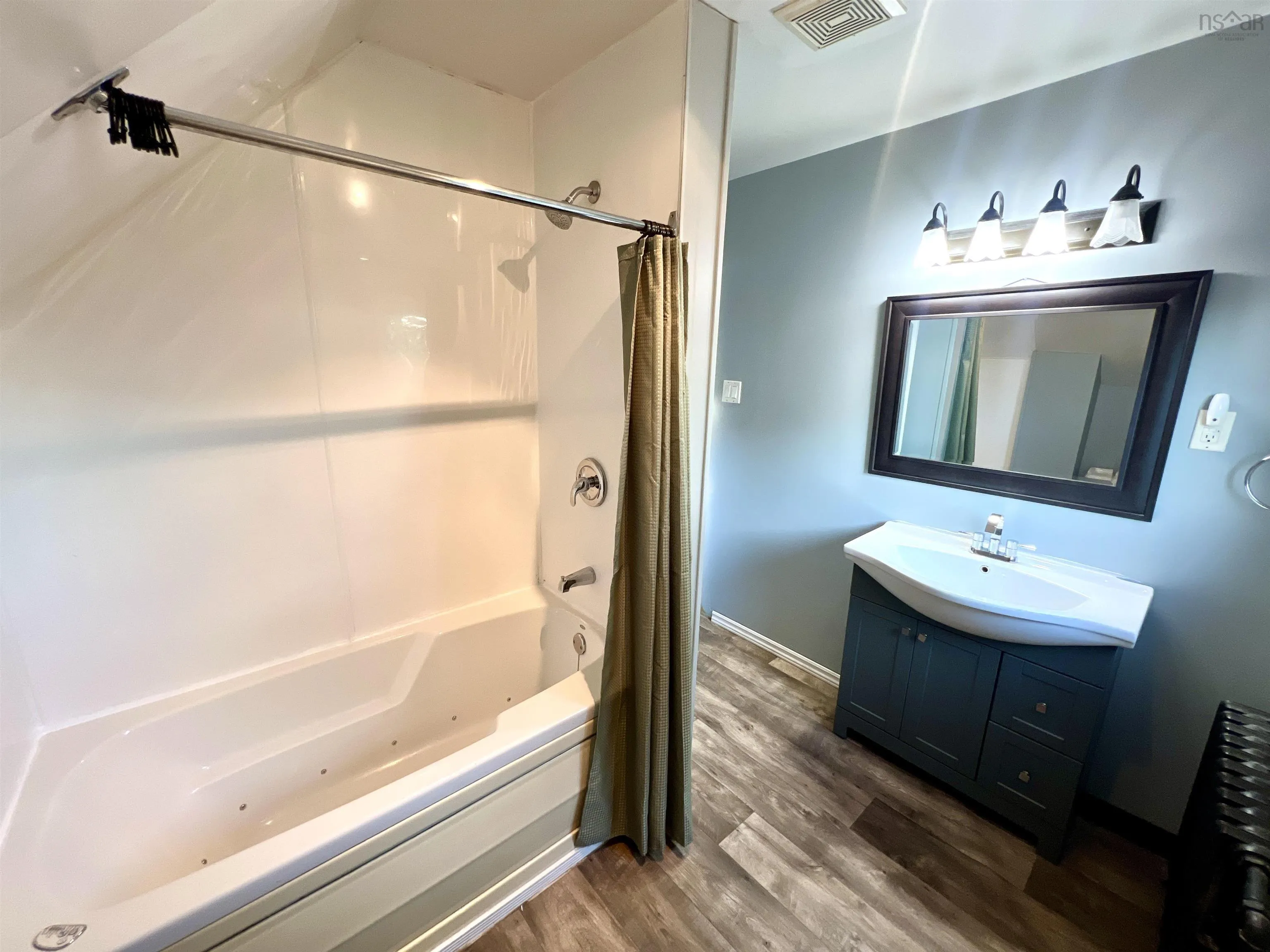 30 Fraser Avenue, Sydney Mines, NS B1V 2B7, 3 Bedrooms Bedrooms, ,2 BathroomsBathrooms,Residential,For Sale,Fraser,202522554