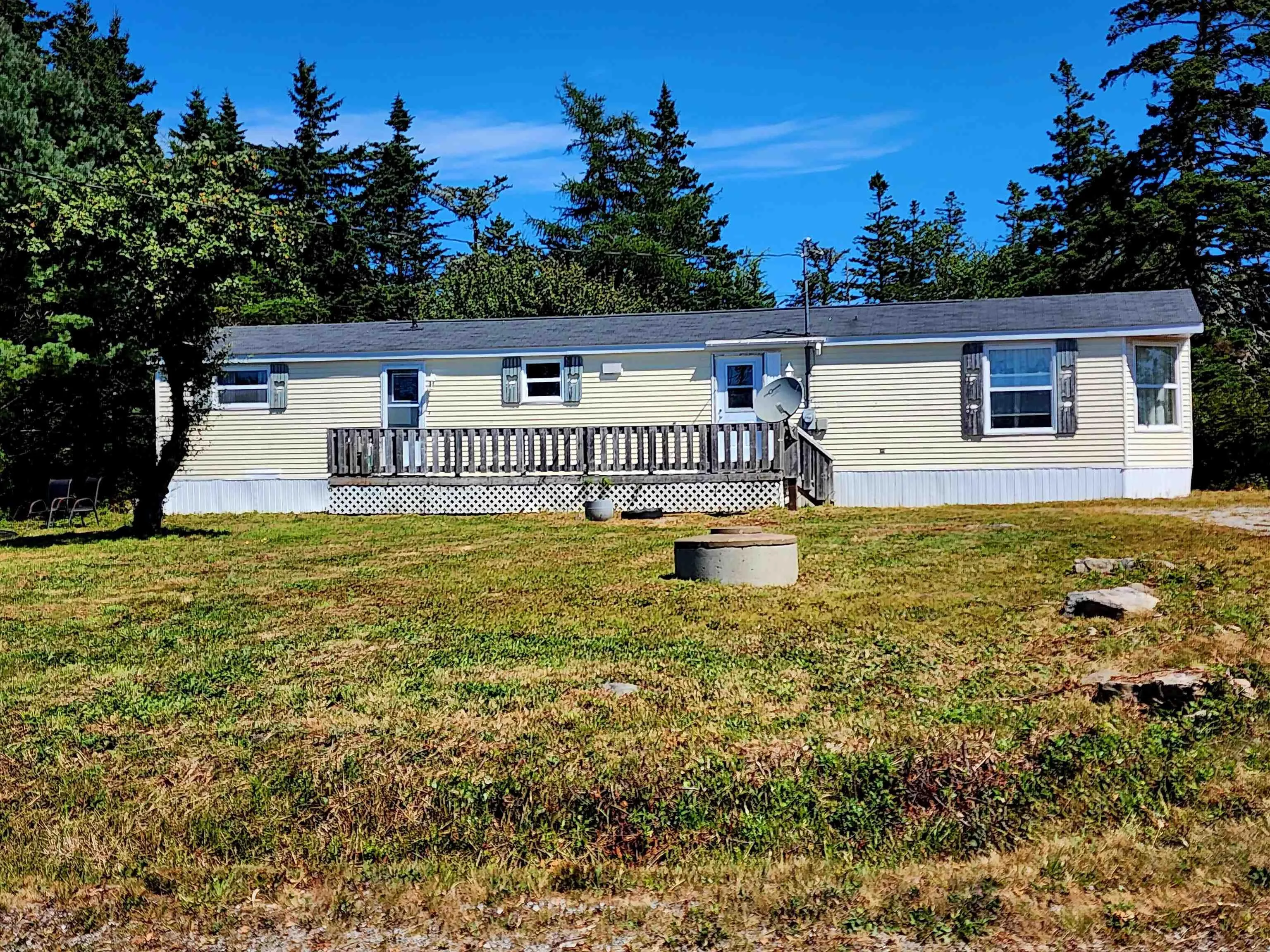 18 Popes Road Upper Woods Harbour, Woods Harbour, NS B0W 2E0, 2 Bedrooms Bedrooms, ,1 BathroomBathrooms,Residential,For Sale,Popes Road Upper Woods Harbour,202521326