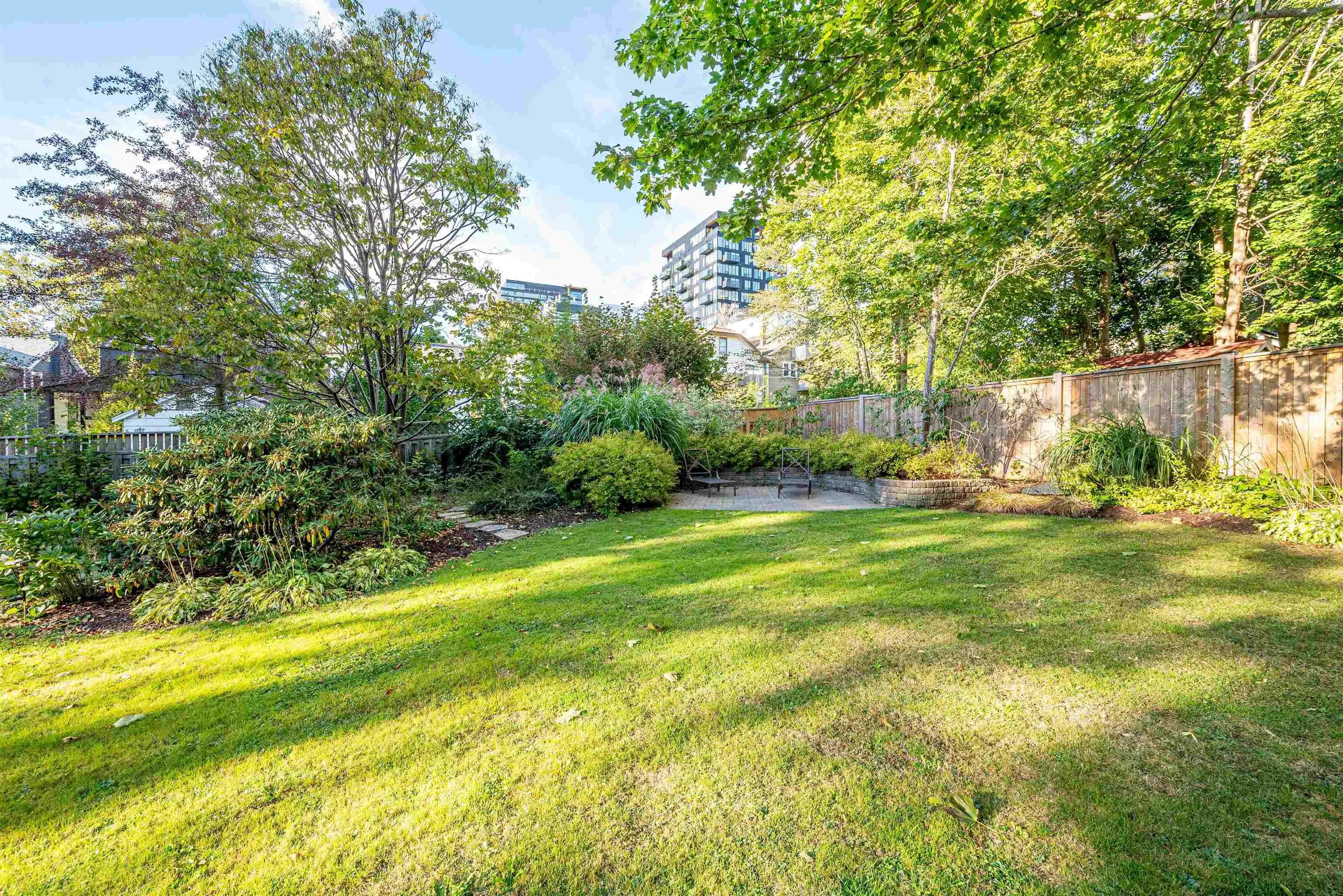 6041 Cherry Street, Halifax, NS B3H 2K4, 6 Bedrooms Bedrooms, ,4 BathroomsBathrooms,Residential,For Sale,Cherry,202524160