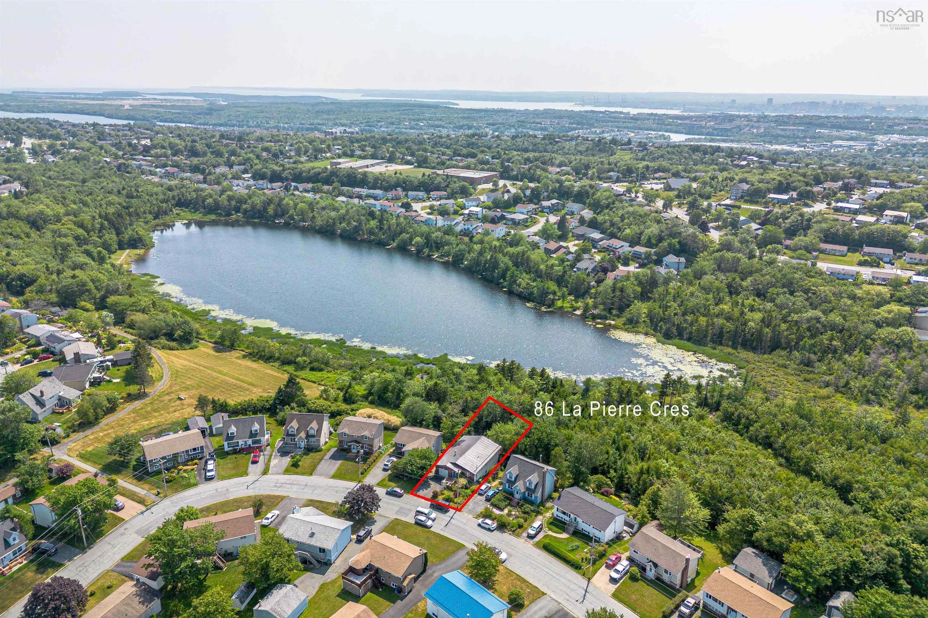86 La Pierre Crescent, Dartmouth, NS B2W 5C8, 5 Bedrooms Bedrooms, ,3 BathroomsBathrooms,Residential,For Sale,La Pierre,202519481