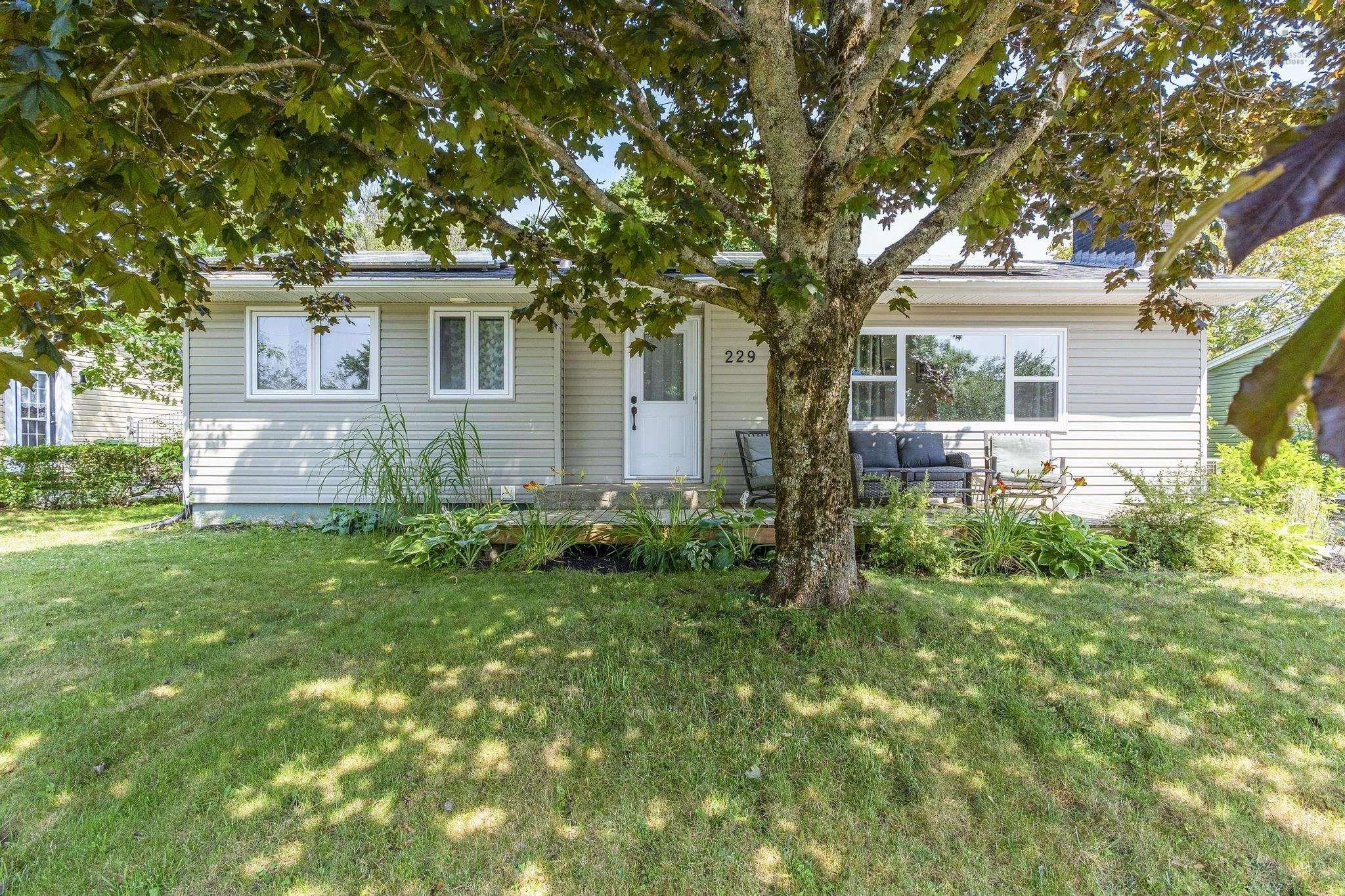 229 Kaye Street, Lower Sackville, NS B4C 1N3, 4 Bedrooms Bedrooms, ,2 BathroomsBathrooms,Residential,For Sale,Kaye,202519112