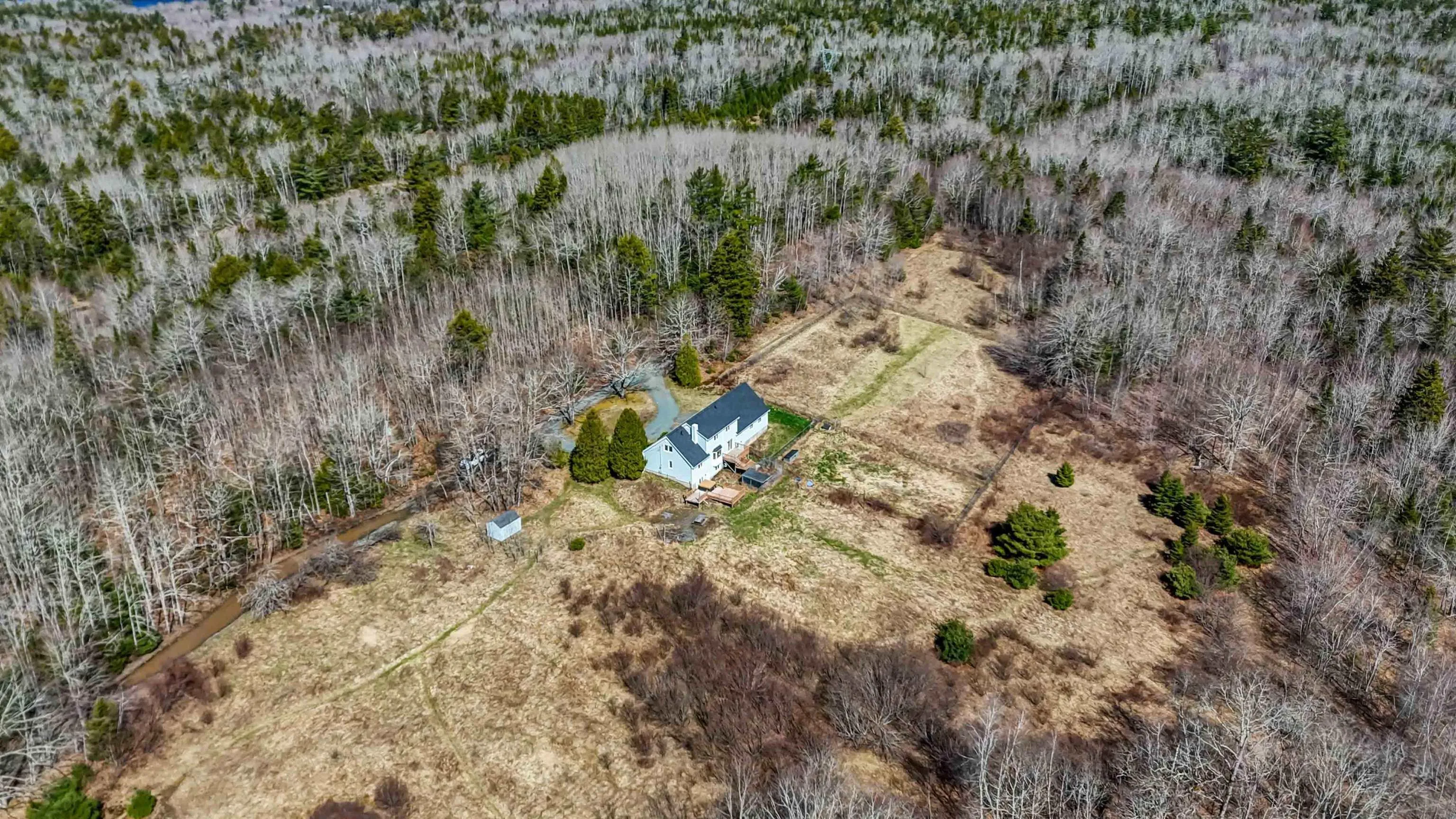 310 Kelly Road, Wellington, NS B2T 1B6, 6 Bedrooms Bedrooms, ,3 BathroomsBathrooms,Residential,For Sale,Kelly Road,202517536