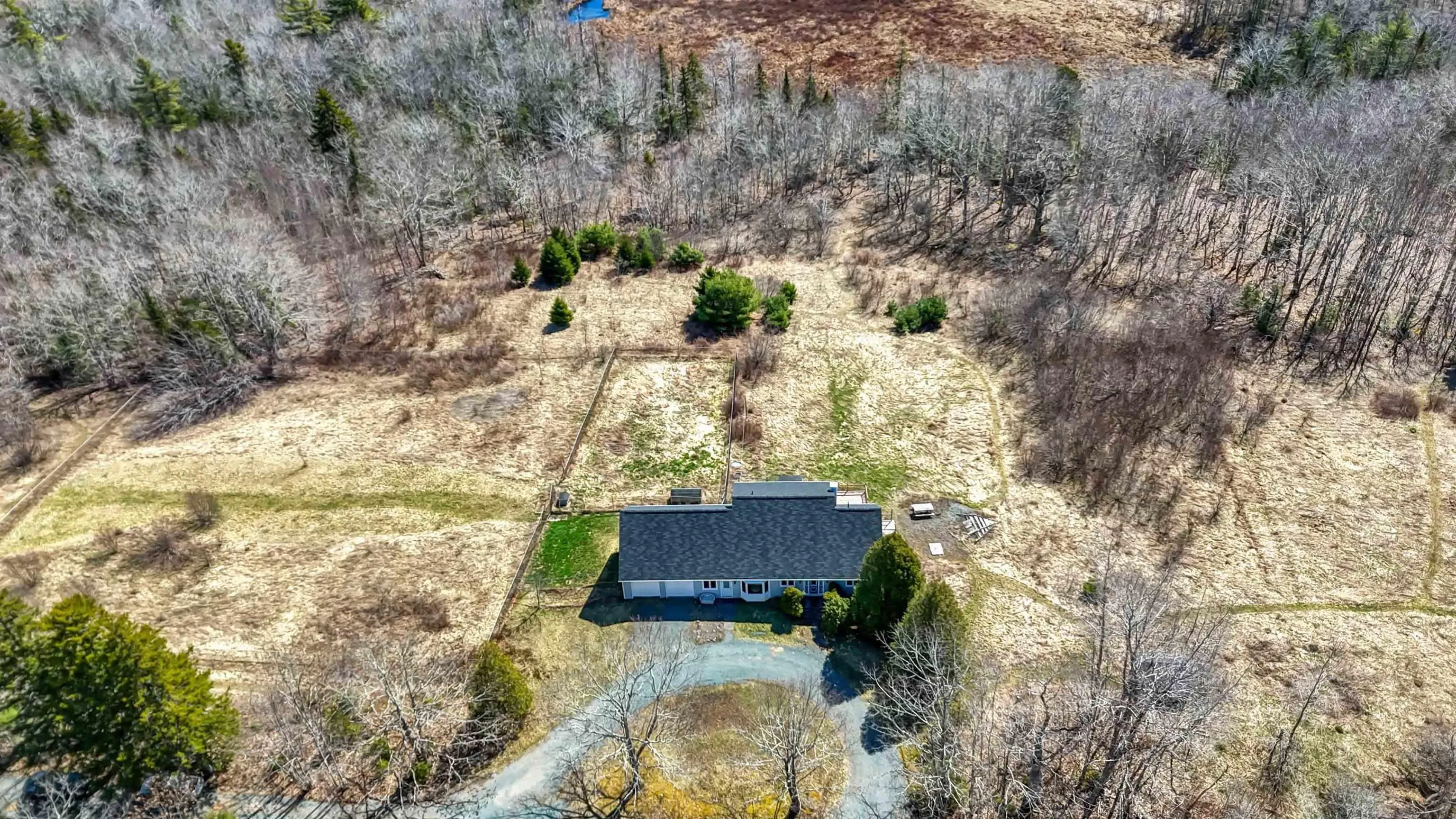 310 Kelly Road, Wellington, NS B2T 1B6, 6 Bedrooms Bedrooms, ,3 BathroomsBathrooms,Residential,For Sale,Kelly Road,202517536