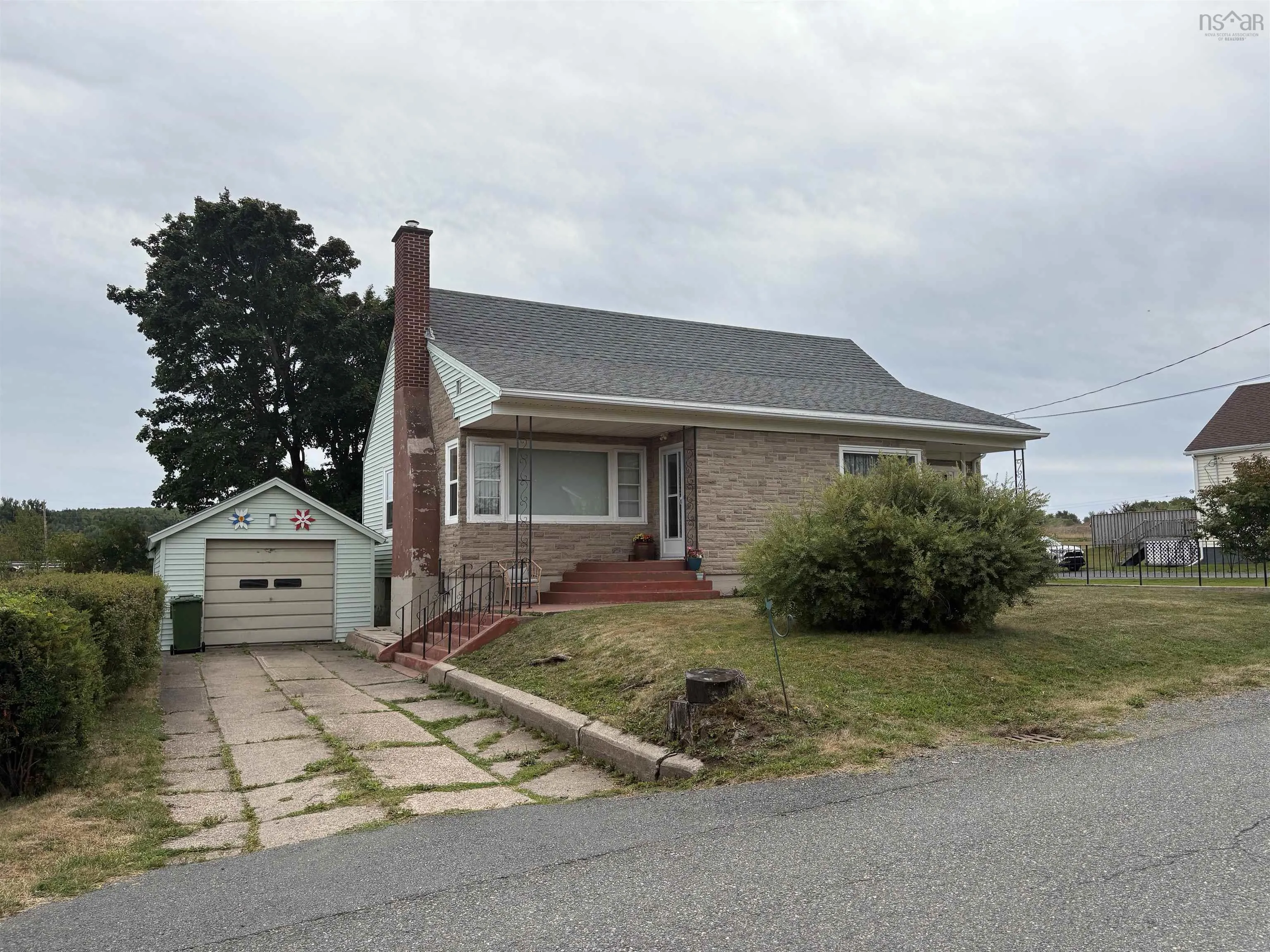 15 High Street, Plymouth, NS B0K 1S0, 3 Bedrooms Bedrooms, ,1 BathroomBathrooms,Residential,For Sale,High,202521445