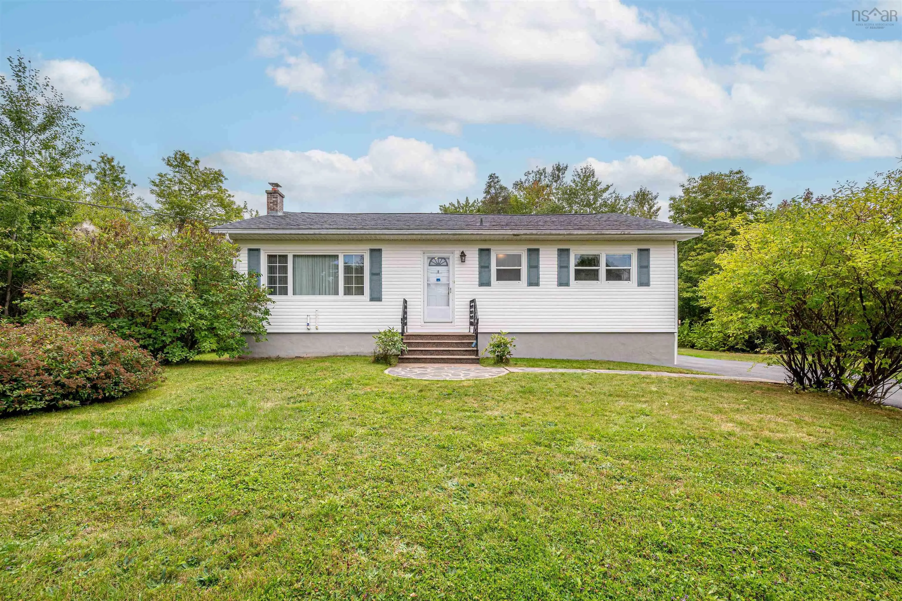 17 Kinsac Road, Beaver Bank, NS B4G 1C5, 3 Bedrooms Bedrooms, ,1 BathroomBathrooms,Residential,For Sale,Kinsac,202523529