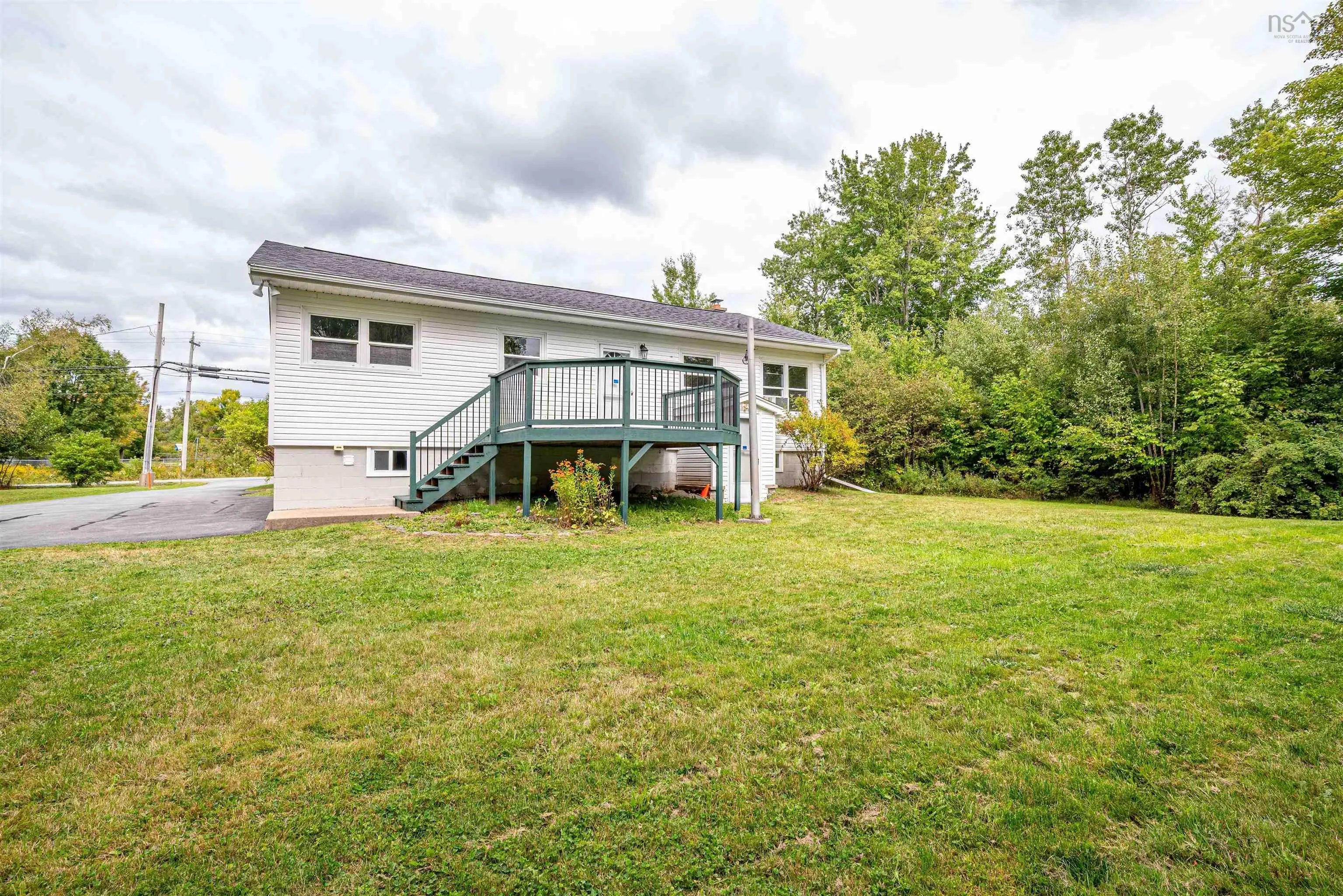 17 Kinsac Road, Beaver Bank, NS B4G 1C5, 3 Bedrooms Bedrooms, ,1 BathroomBathrooms,Residential,For Sale,Kinsac,202523529