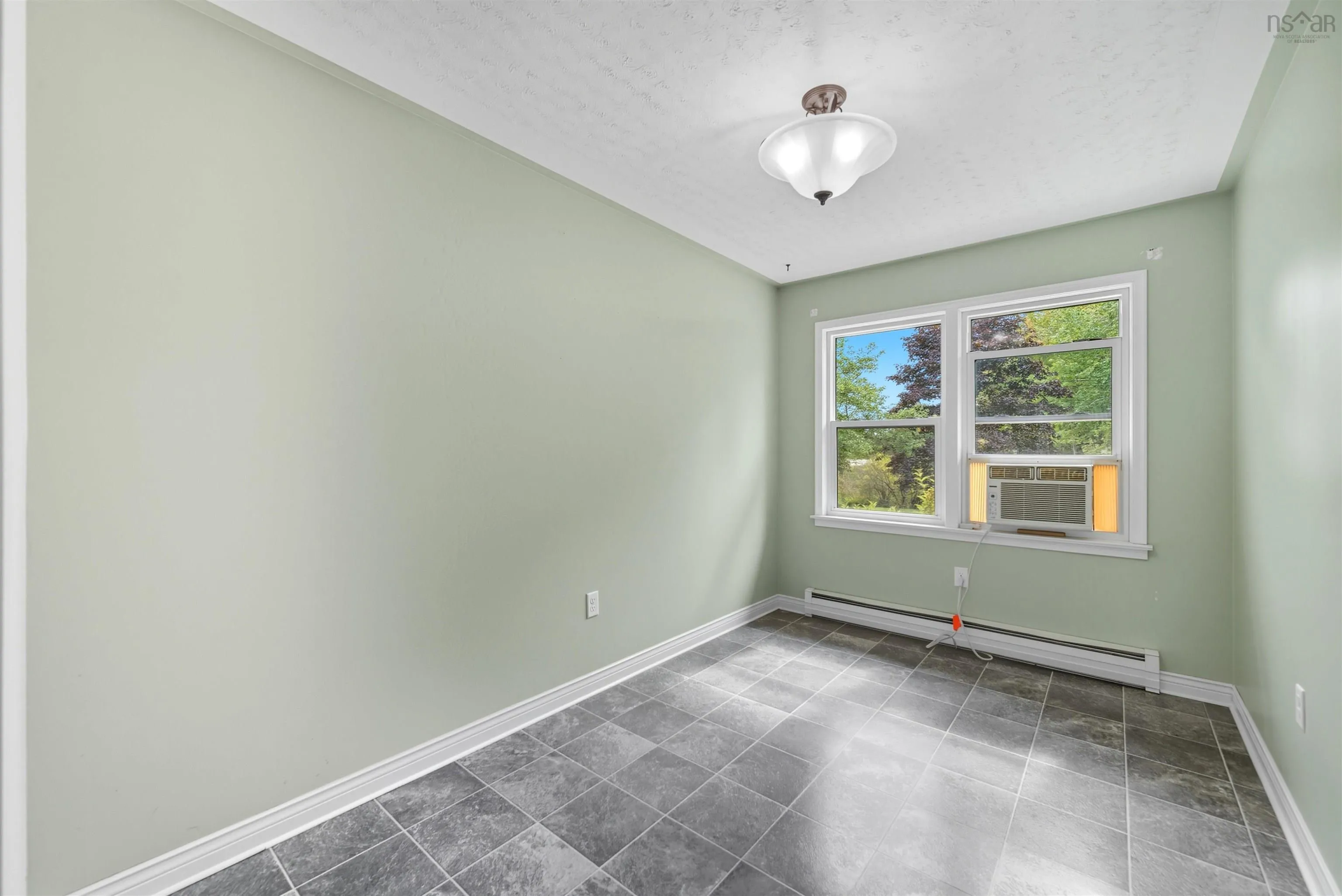 17 Kinsac Road, Beaver Bank, NS B4G 1C5, 3 Bedrooms Bedrooms, ,1 BathroomBathrooms,Residential,For Sale,Kinsac,202523529