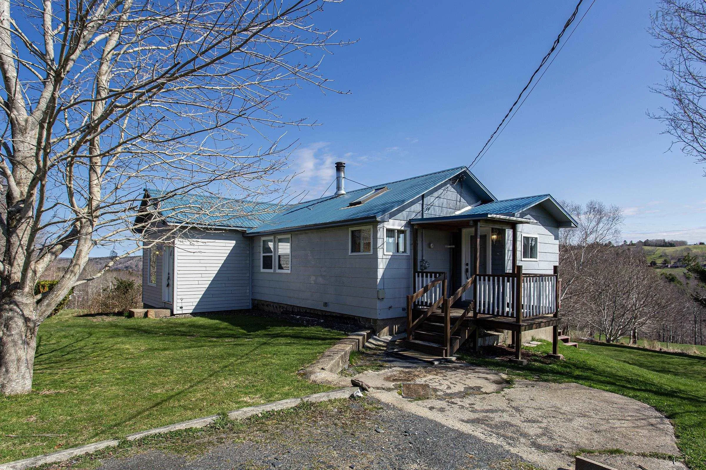 819 Riverview Road, Bear River, NS B0S 1B0, 3 Bedrooms Bedrooms, ,1 BathroomBathrooms,Residential,For Sale,Riverview,202520008