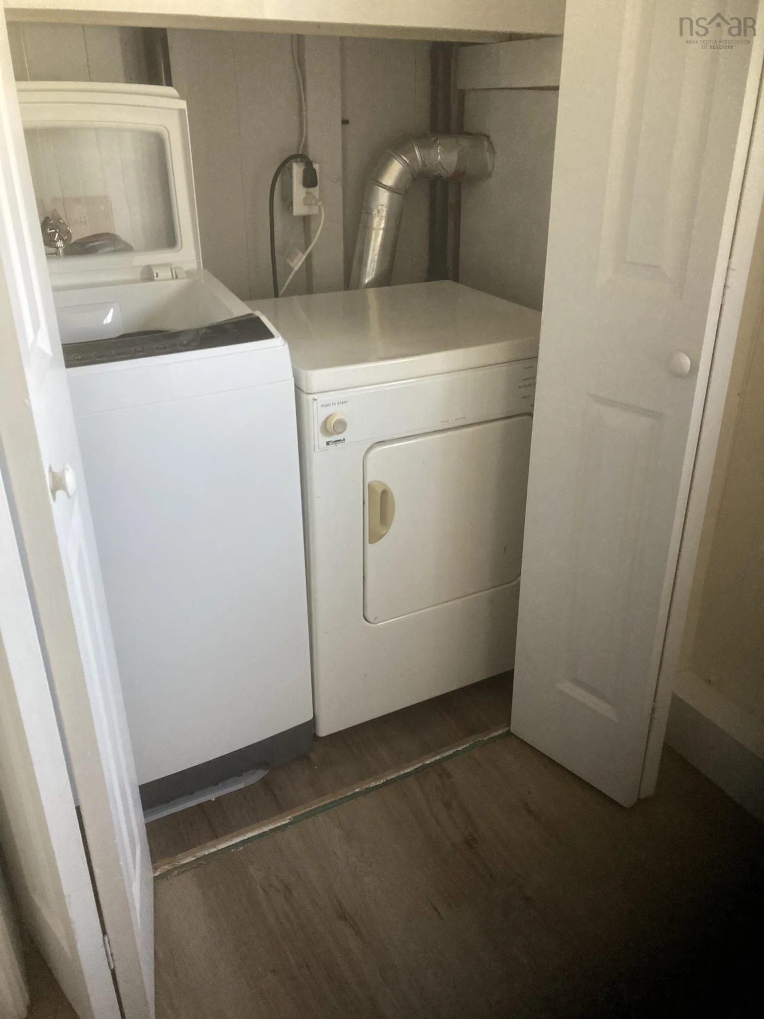 21 School Street, Falmouth Ns B0p 1p0, 1 Bedroom Bedrooms, ,1 BathroomBathrooms,Residential,For Sale,School,202425764