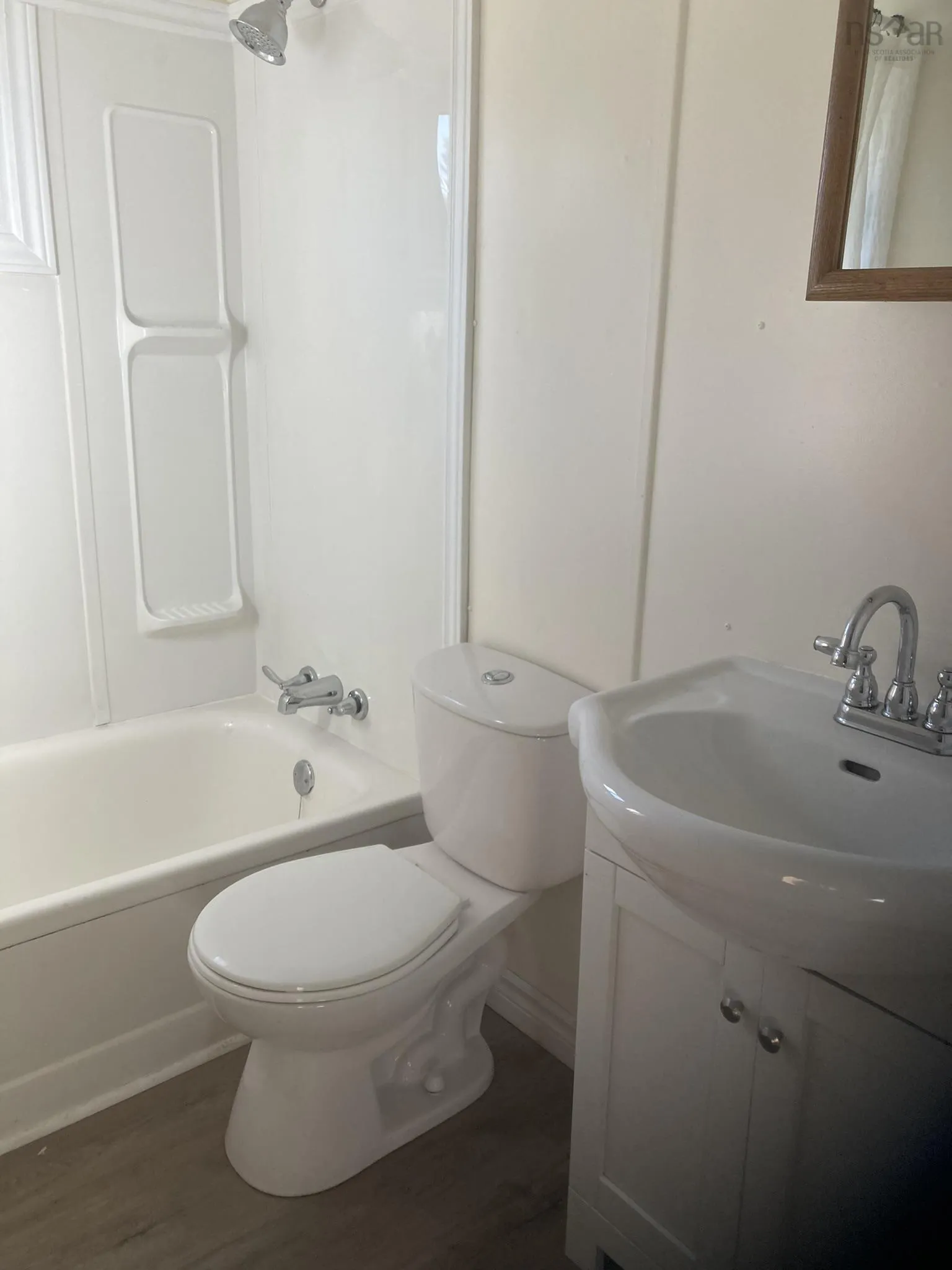 21 School Street, Falmouth Ns B0p 1p0, 1 Bedroom Bedrooms, ,1 BathroomBathrooms,Residential,For Sale,School,202425764