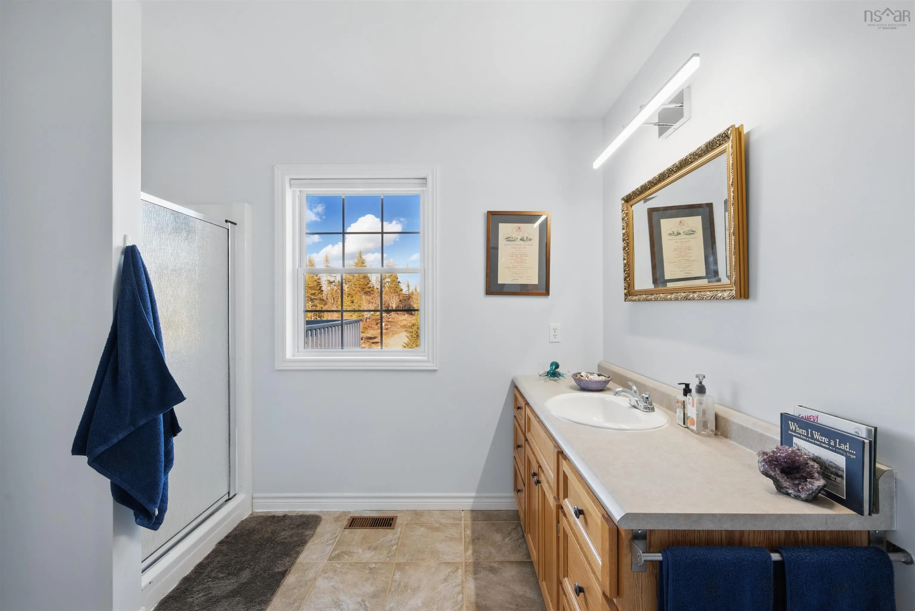 297 Leslie Road, East Lawrencetown, NS B2Z 1T4, 4 Bedrooms Bedrooms, ,3 BathroomsBathrooms,Residential,For Sale,Leslie,202520880