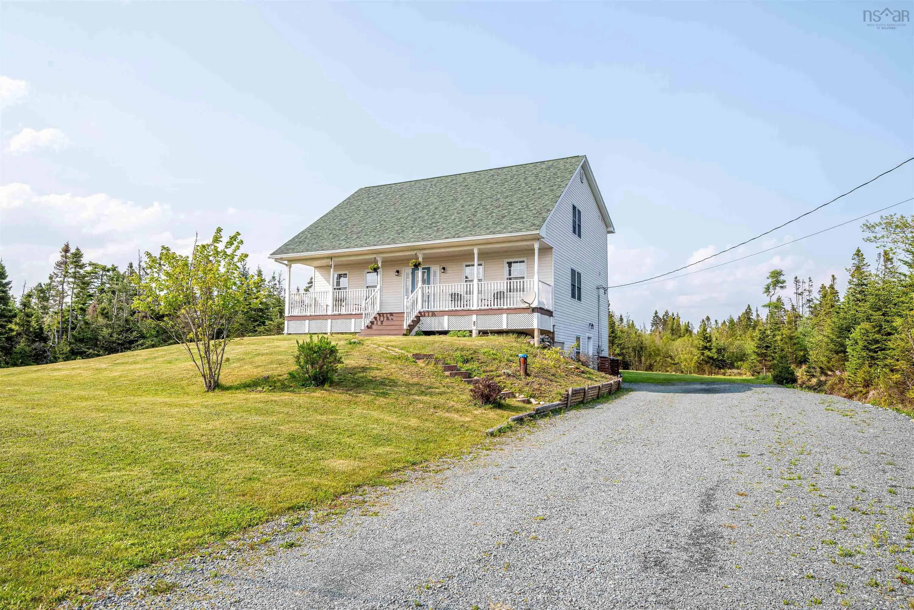 297 Leslie Road, East Lawrencetown, NS B2Z 1T4, 4 Bedrooms Bedrooms, ,3 BathroomsBathrooms,Residential,For Sale,Leslie,202520880