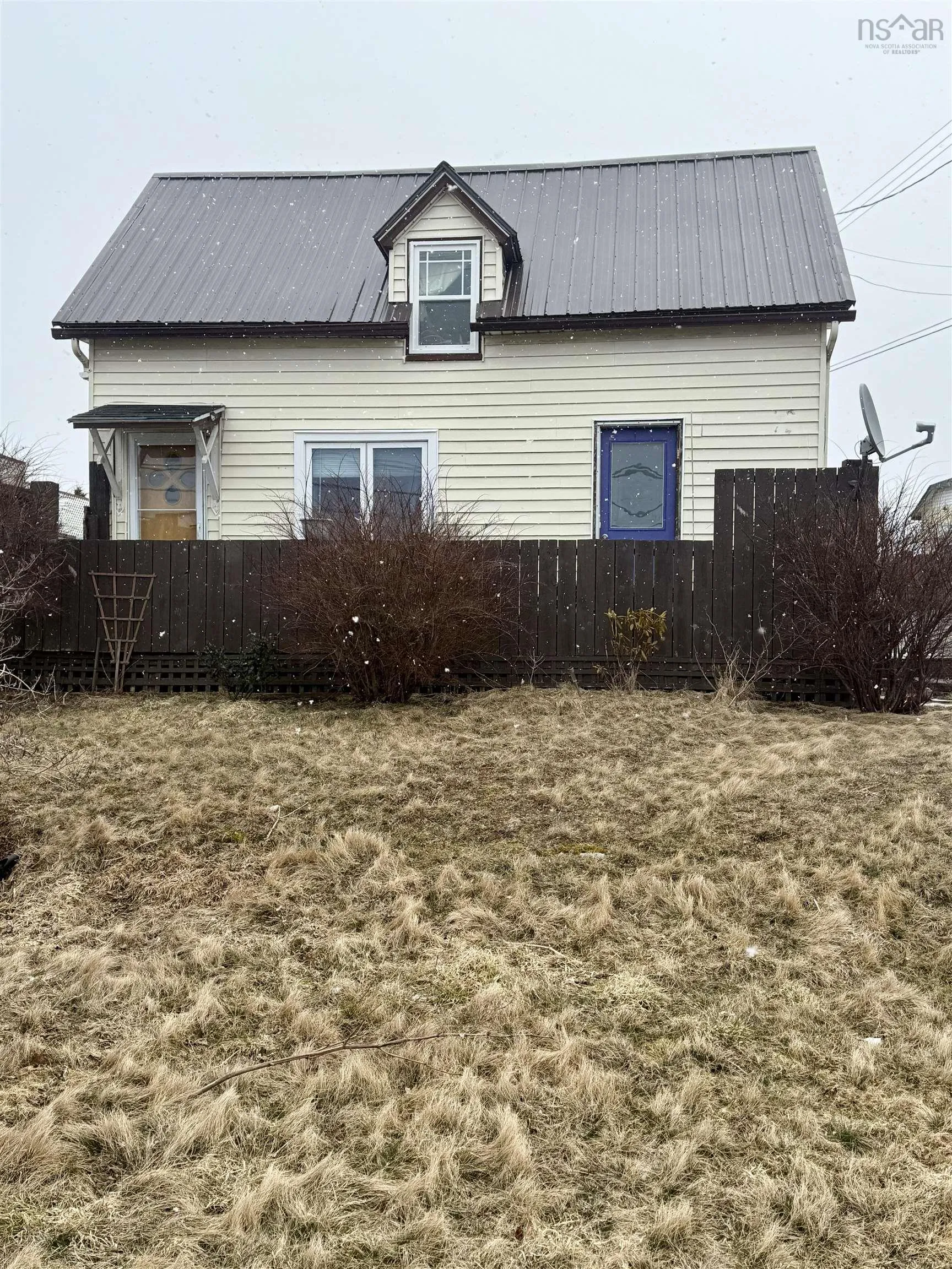 2955 Main Street, Clark's Harbour Ns B0w 1p0, 3 Bedrooms Bedrooms, ,1 BathroomBathrooms,Residential,For Sale,Main,202504617