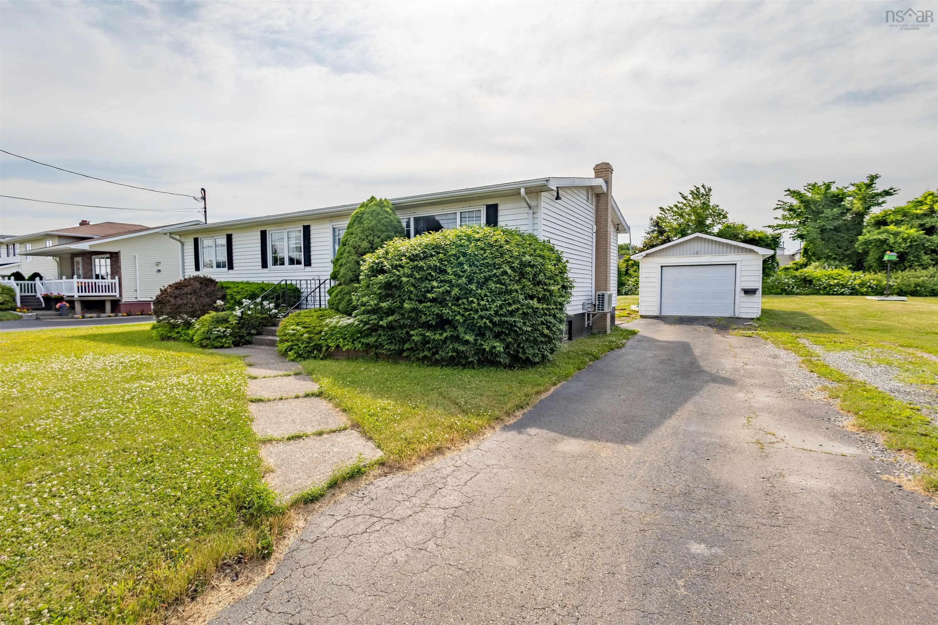 116 Brookland Street, Glace Bay, NS B1A 1B4, 2 Bedrooms Bedrooms, ,1 BathroomBathrooms,Residential,For Sale,Brookland,202519518
