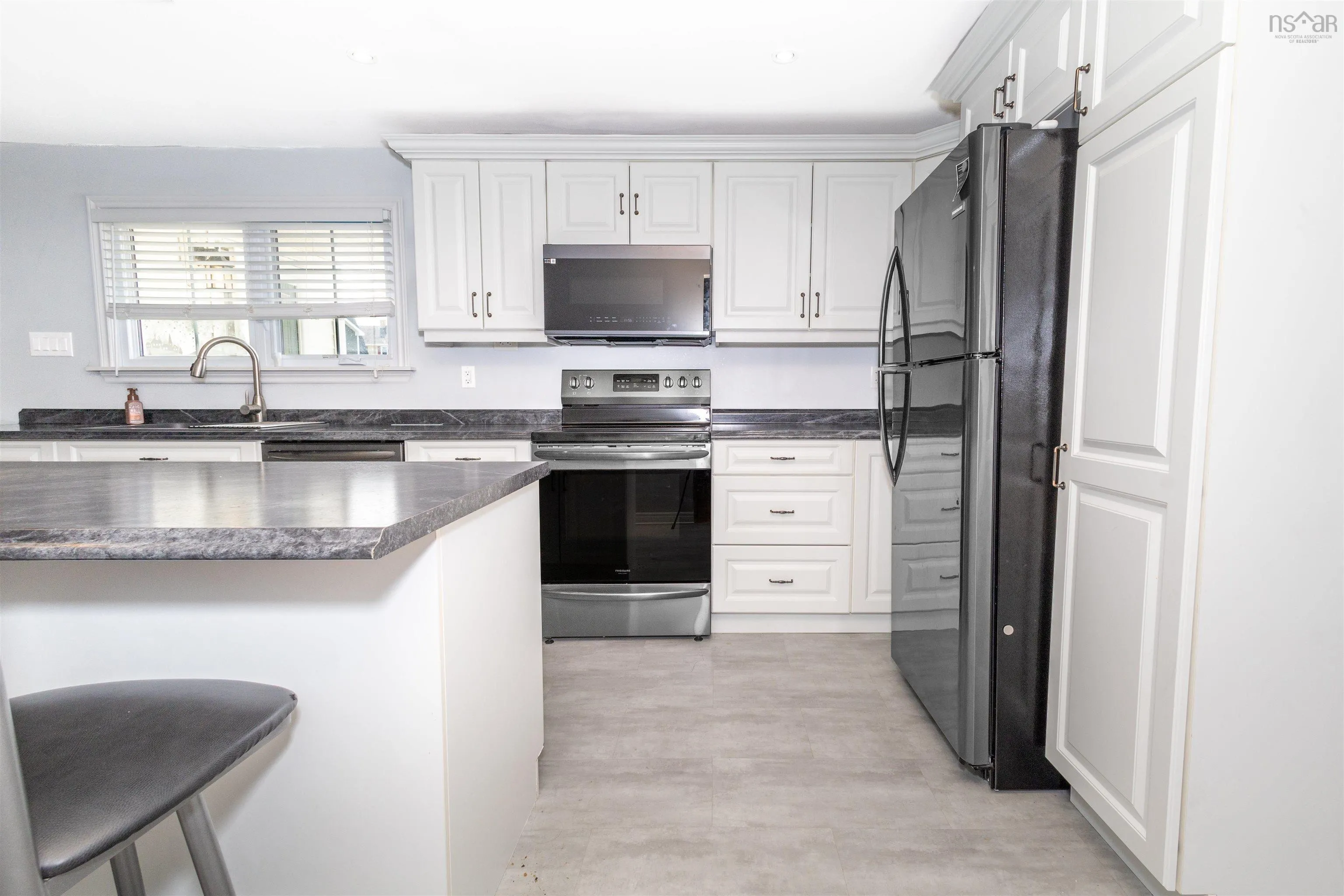 116 Brookland Street, Glace Bay, NS B1A 1B4, 2 Bedrooms Bedrooms, ,1 BathroomBathrooms,Residential,For Sale,Brookland,202519518