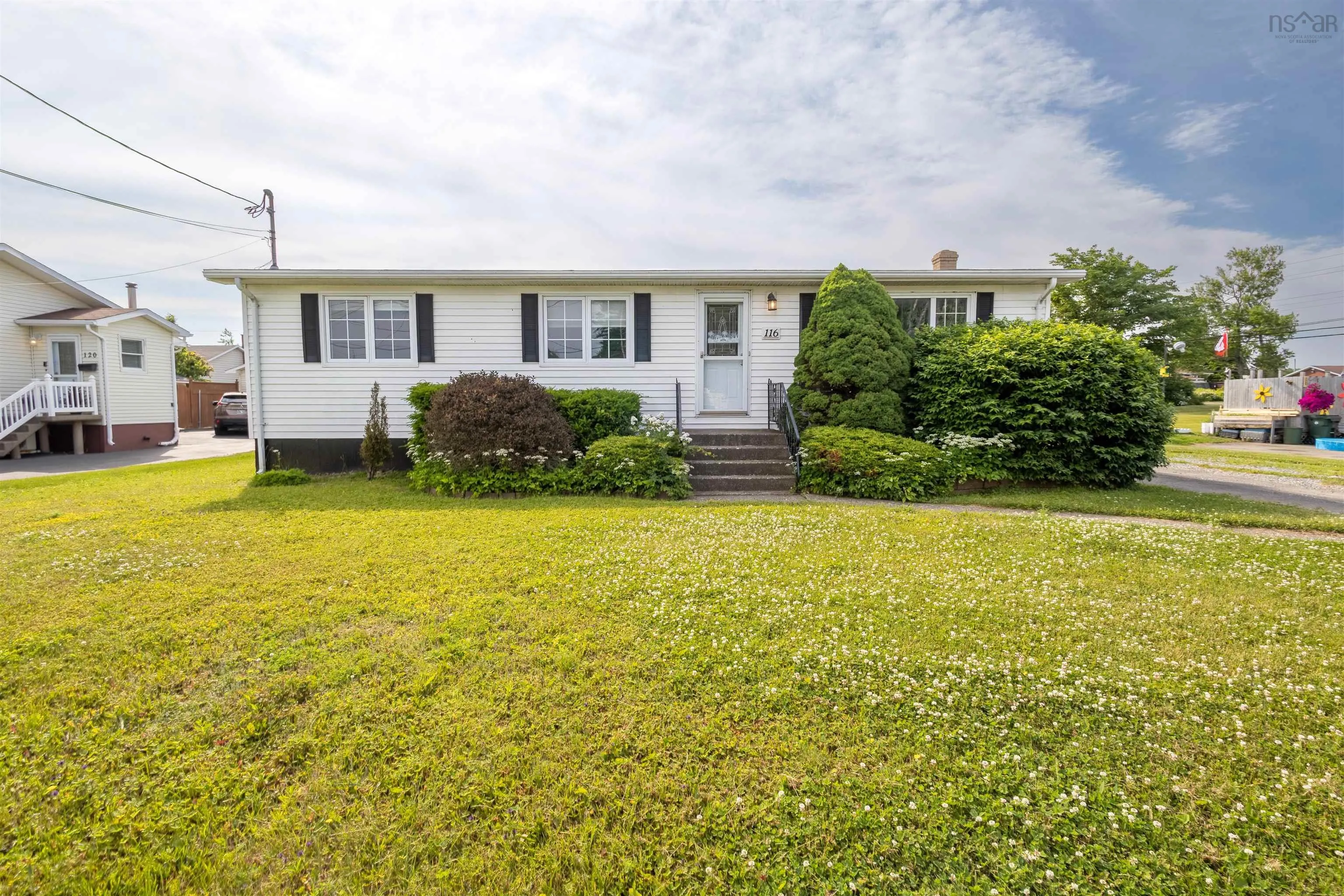 116 Brookland Street, Glace Bay, NS B1A 1B4, 2 Bedrooms Bedrooms, ,1 BathroomBathrooms,Residential,For Sale,Brookland,202519518