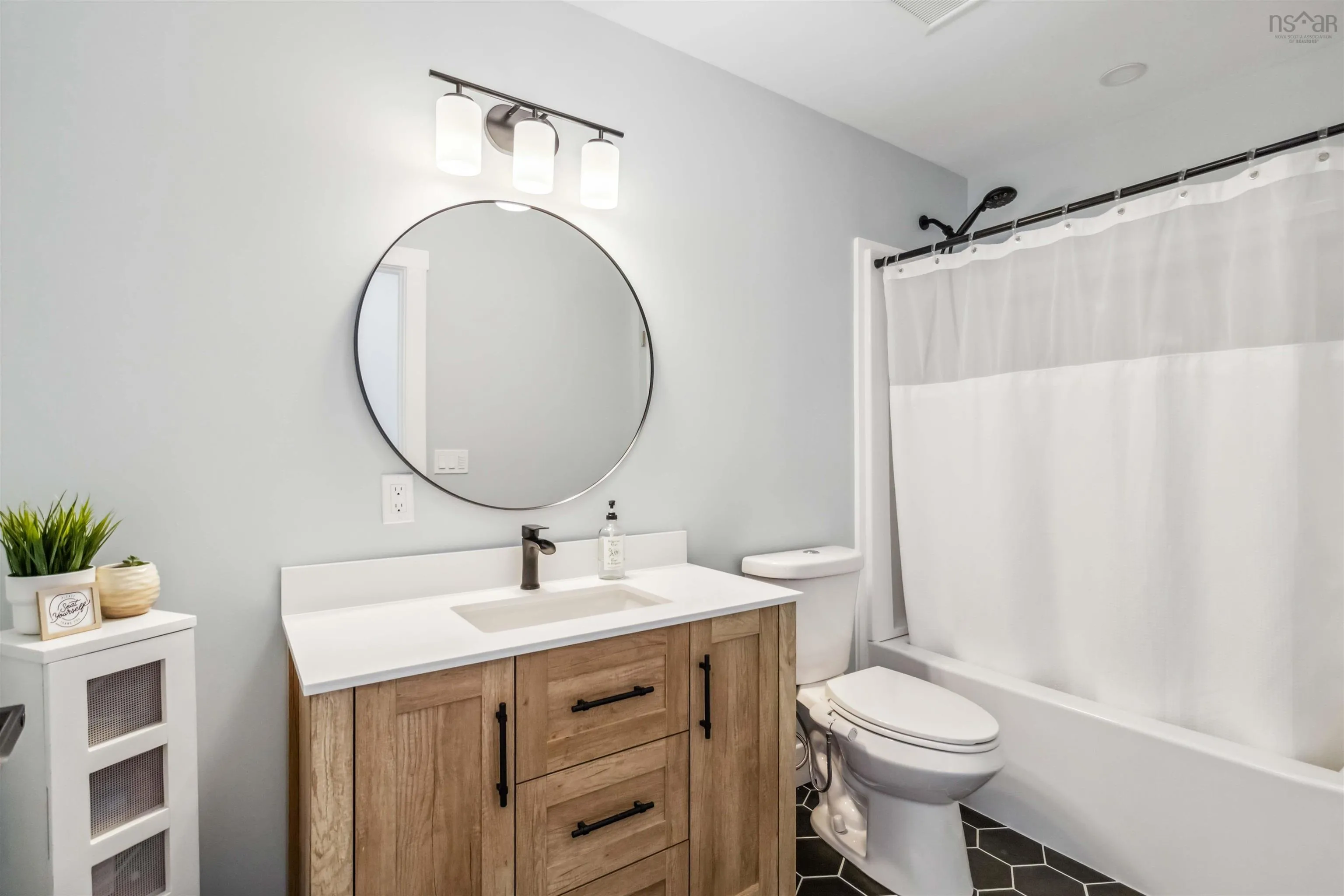 35 Maggies Landing, Boutiliers Point, NS B3Z 4L3, 4 Bedrooms Bedrooms, ,3 BathroomsBathrooms,Residential,For Sale,Maggies,202522779