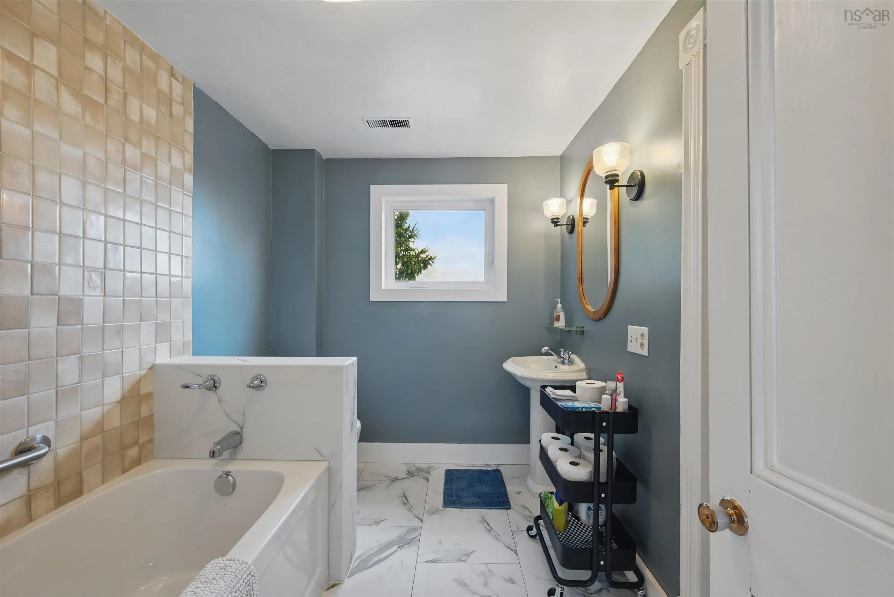 54 Parkhill Road, Halifax Ns B3p 1r5, 3 Bedrooms Bedrooms, ,2 BathroomsBathrooms,Residential,For Sale,Parkhill,202508971