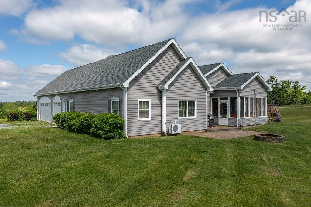 1578 Cooks Brook Road, Cooks Brook, NS B0N 2H0, 3 Bedrooms Bedrooms, ,3 BathroomsBathrooms,Farm,For Sale,Cooks Brook,202524850