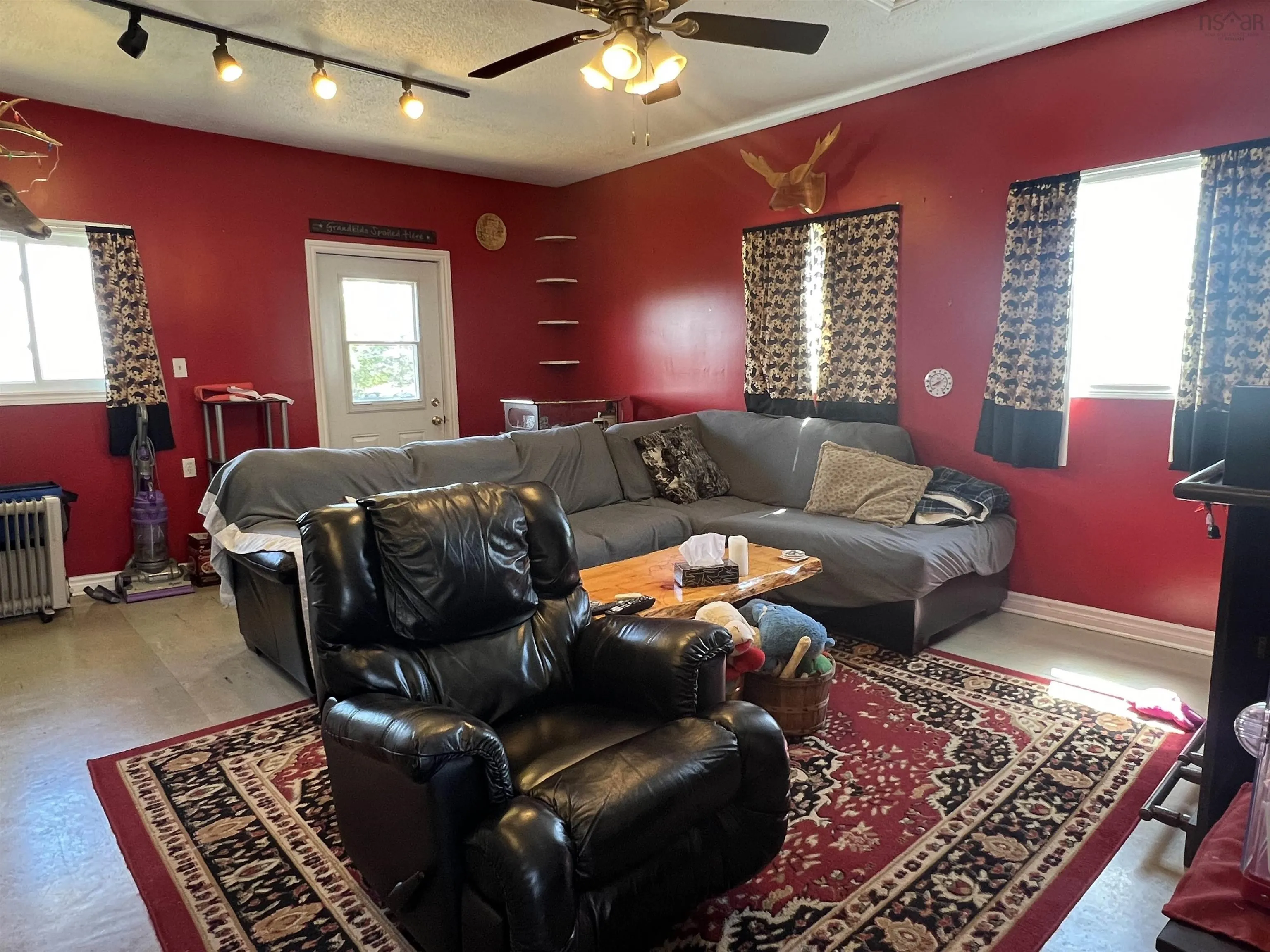 1951 Frasers Mountain Road, Frasers Mountain, NS B2H 5C4, 3 Bedrooms Bedrooms, ,2 BathroomsBathrooms,Residential,For Sale,Frasers Mountain,202511513