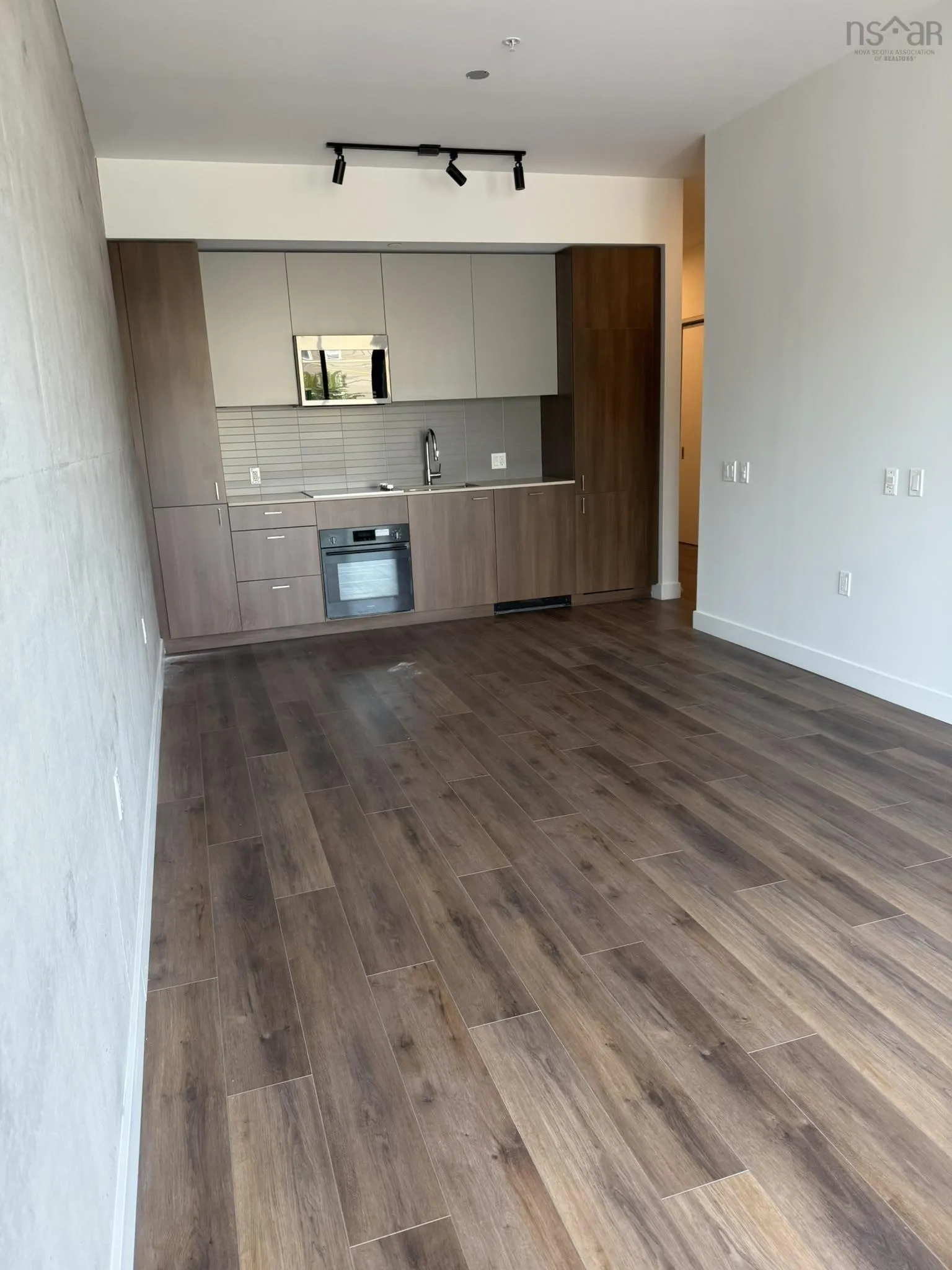 207-5511 Bilby Street, Halifax, NS B3K 0M5, 1 Bedroom Bedrooms, ,1 BathroomBathrooms,Residential,For Sale,Bilby,202519296