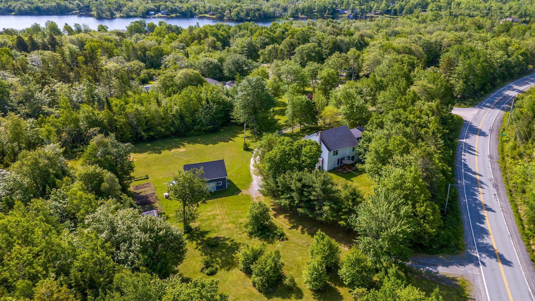 2 Frederick Avenue, Lakelands, NS B0N 1Z0, 4 Bedrooms Bedrooms, ,3 BathroomsBathrooms,Residential,For Sale,Frederick,202518984