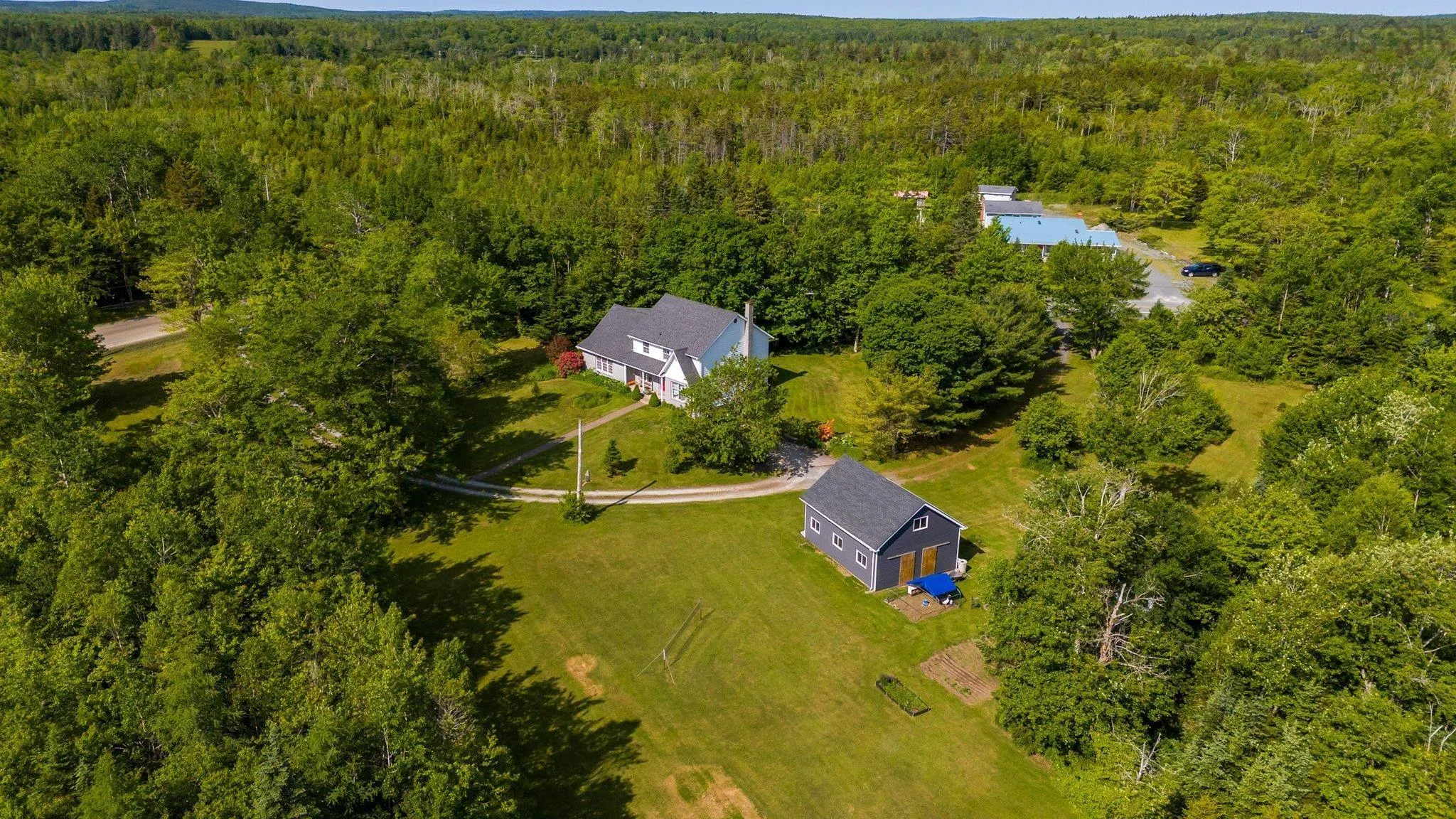 2 Frederick Avenue, Lakelands, NS B0N 1Z0, 4 Bedrooms Bedrooms, ,3 BathroomsBathrooms,Residential,For Sale,Frederick,202518984