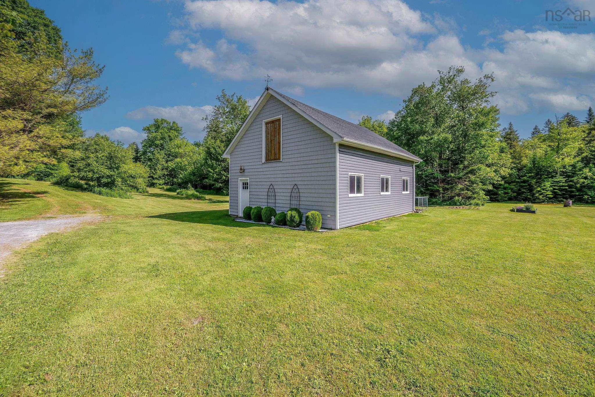 2 Frederick Avenue, Lakelands, NS B0N 1Z0, 4 Bedrooms Bedrooms, ,3 BathroomsBathrooms,Residential,For Sale,Frederick,202518984