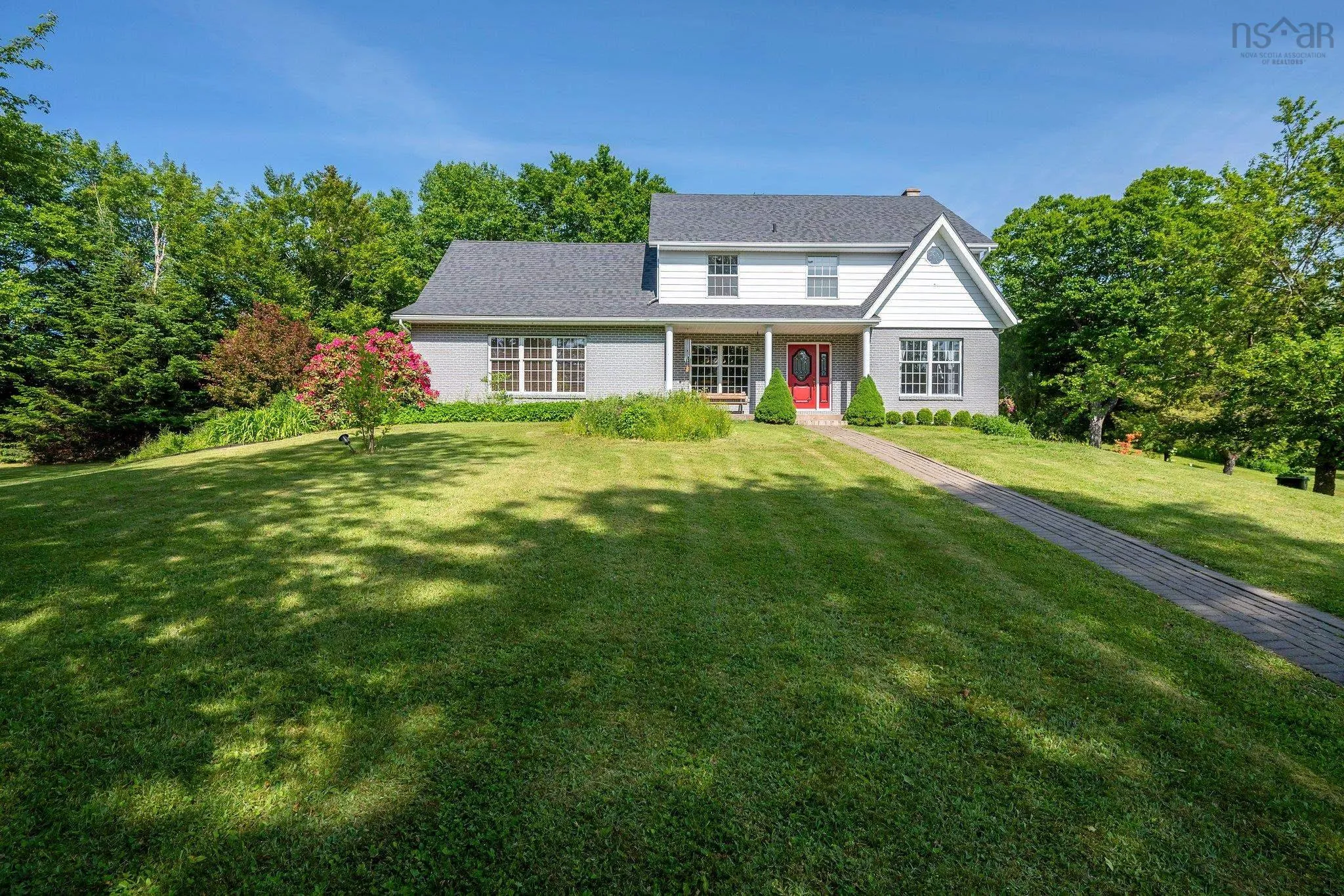 2 Frederick Avenue, Lakelands, NS B0N 1Z0, 4 Bedrooms Bedrooms, ,3 BathroomsBathrooms,Residential,For Sale,Frederick,202518984