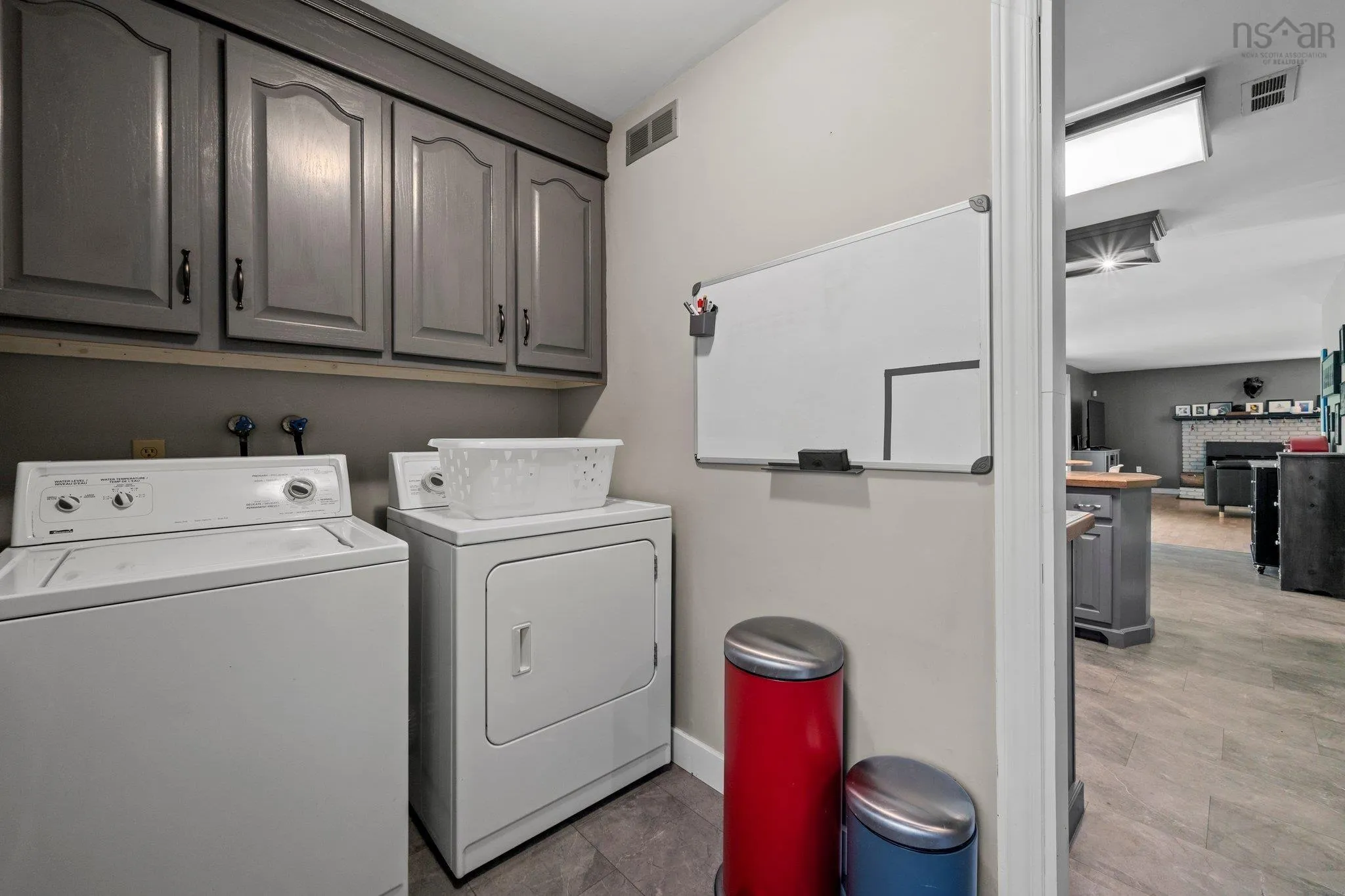 2 Frederick Avenue, Lakelands, NS B0N 1Z0, 4 Bedrooms Bedrooms, ,3 BathroomsBathrooms,Residential,For Sale,Frederick,202518984