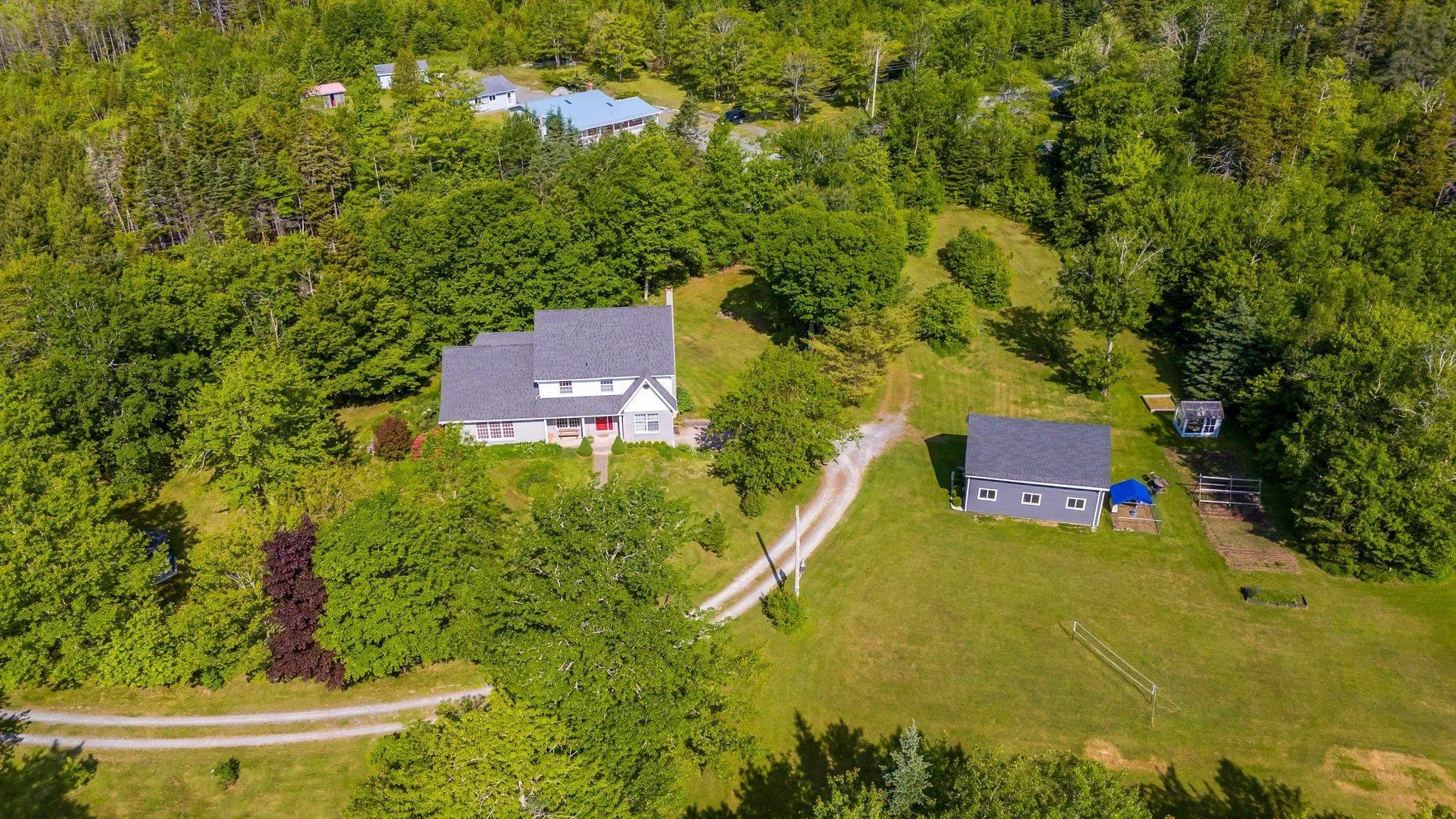 2 Frederick Avenue, Lakelands, NS B0N 1Z0, 4 Bedrooms Bedrooms, ,3 BathroomsBathrooms,Residential,For Sale,Frederick,202518984
