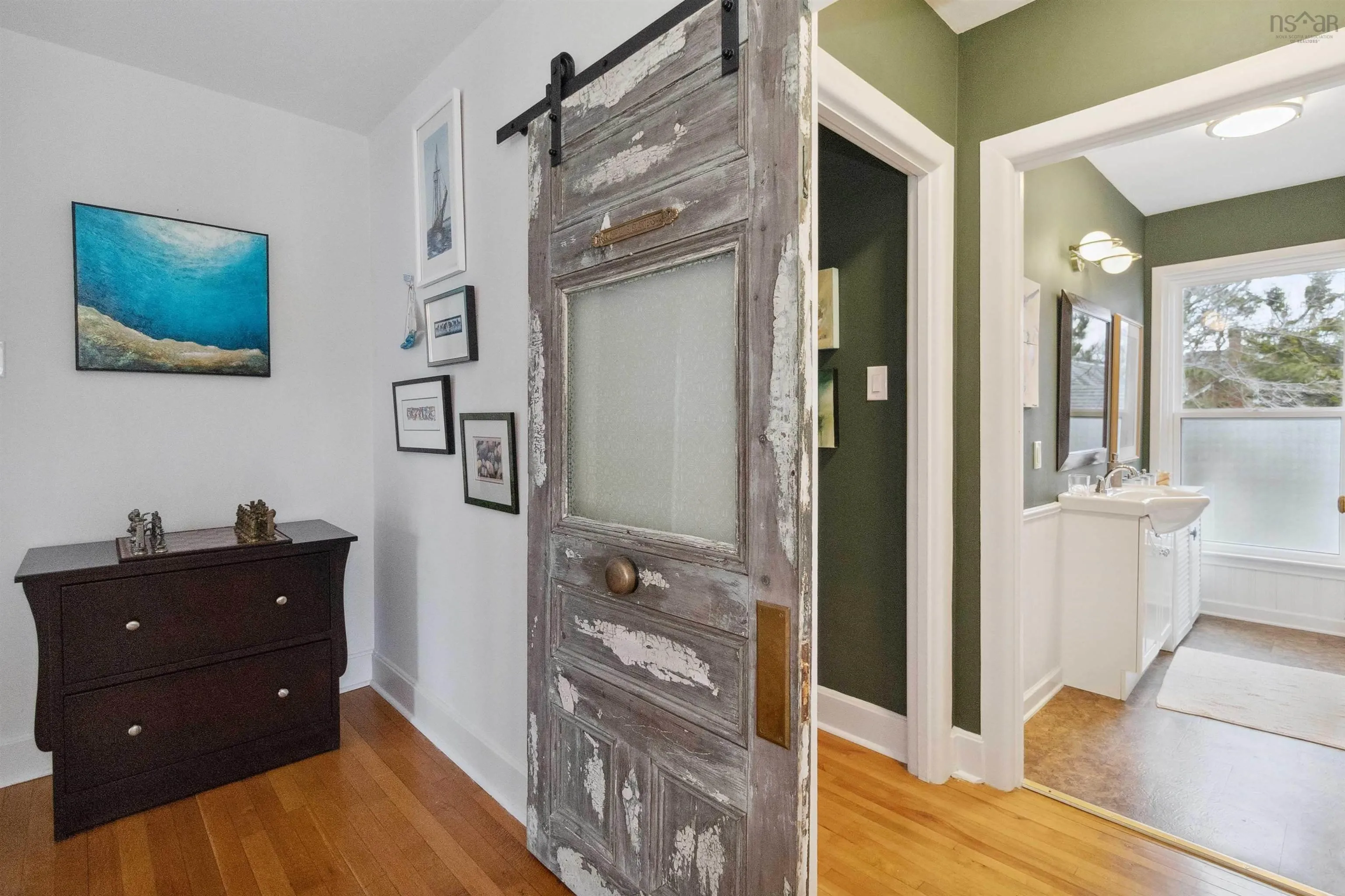 31 Main Street, Liverpool Ns B0t 1k0, 5 Bedrooms Bedrooms, ,4 BathroomsBathrooms,Residential,For Sale,Main,202506613