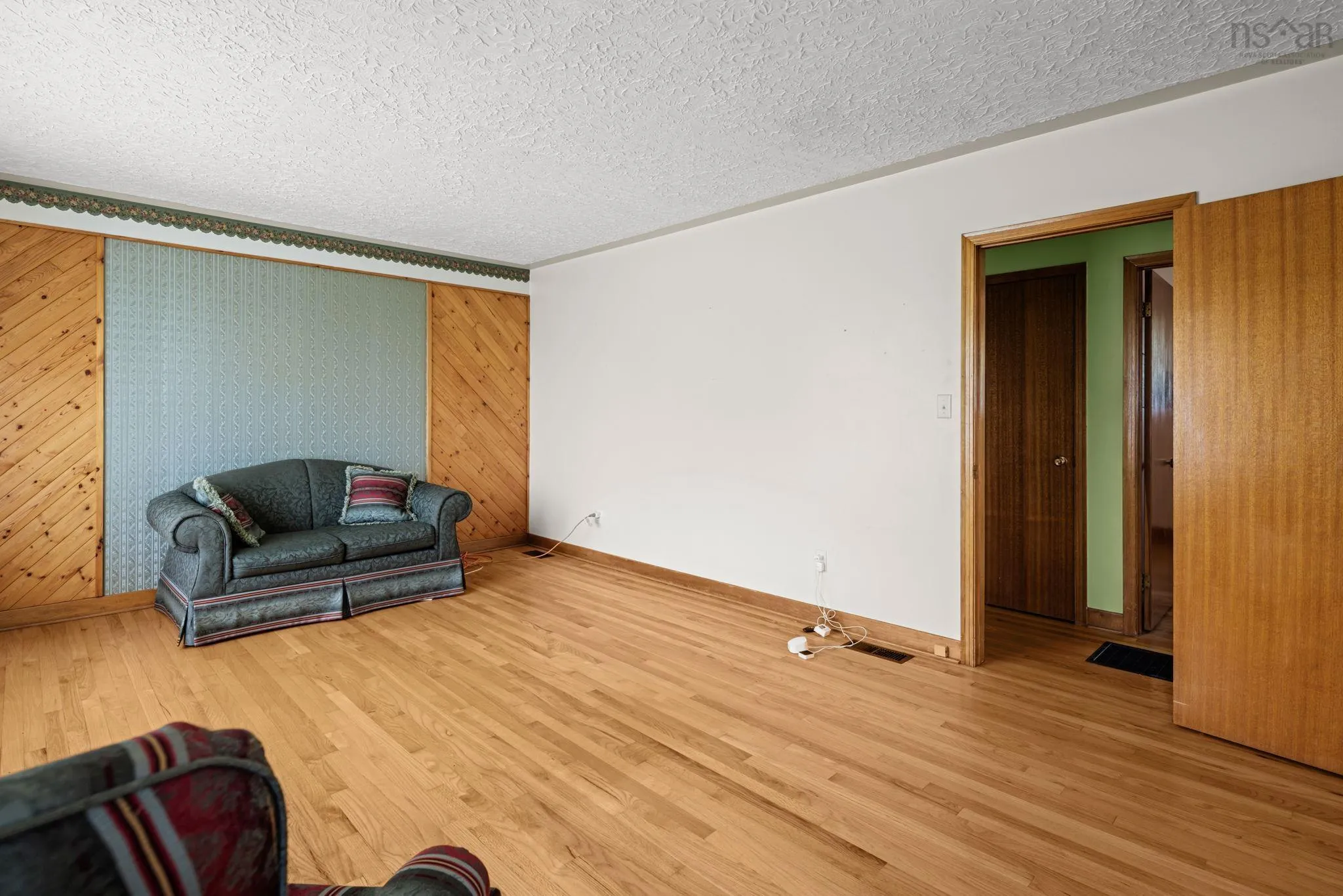 25 White Street, Dartmouth, NS B2X 2P6, 3 Bedrooms Bedrooms, ,1 BathroomBathrooms,Residential,For Sale,White,202517785