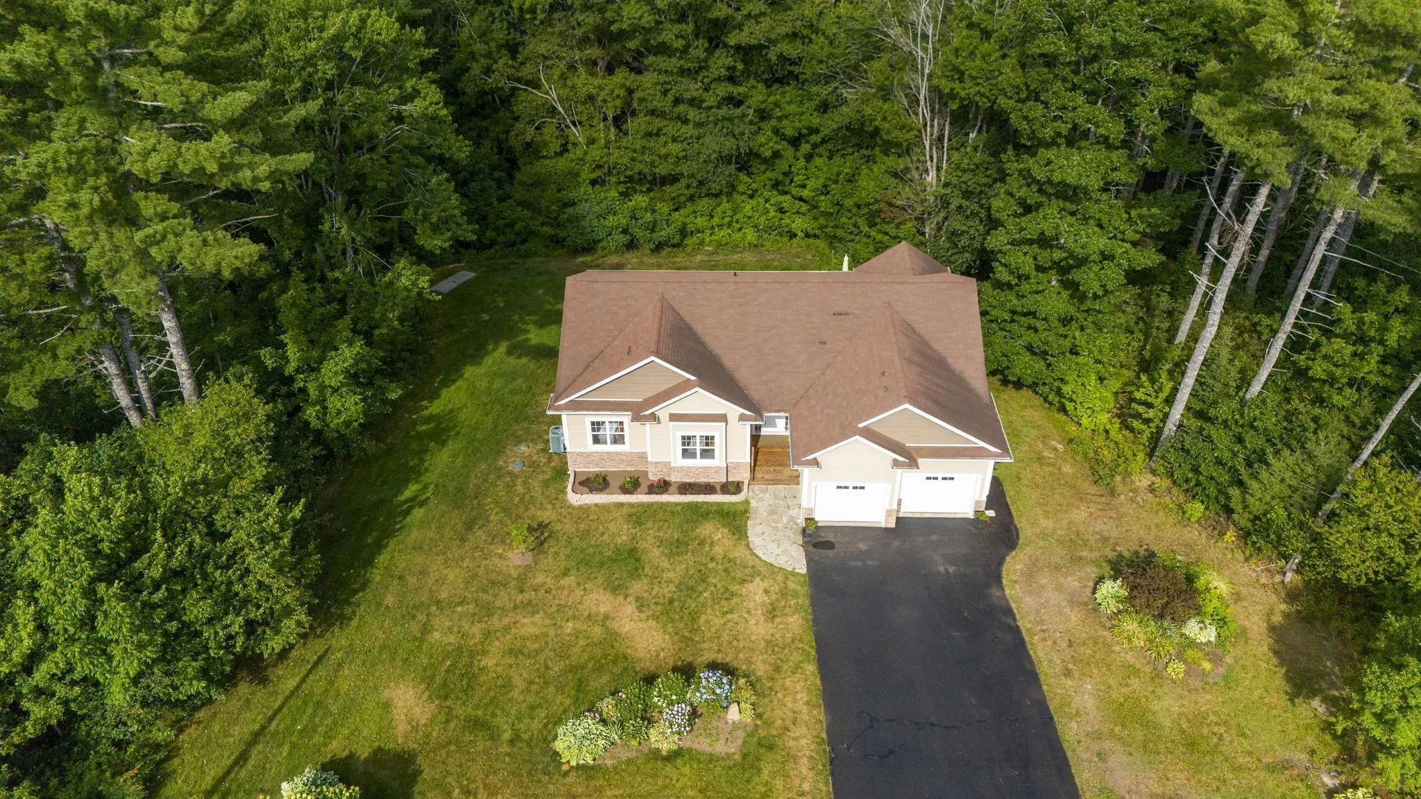110 Given Drive, Grand Lake, NS B2T 0K1, 4 Bedrooms Bedrooms, ,3 BathroomsBathrooms,Residential,For Sale,Given,202519177