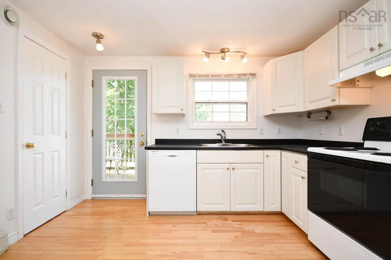 91 Douglas Crescent, Halifax, NS B3M 3B6, 4 Bedrooms Bedrooms, ,2 BathroomsBathrooms,Residential,For Sale,Douglas,202519964