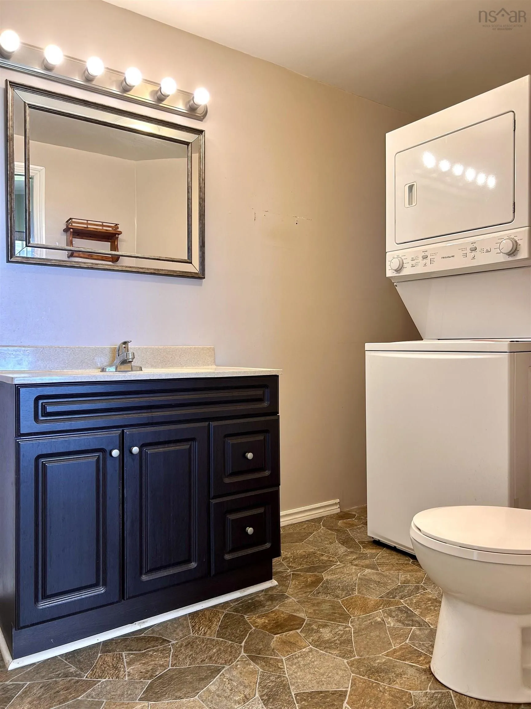578 Lower Cove Road, Lower Cove, NS B0L 1A0, 2 Bedrooms Bedrooms, ,1 BathroomBathrooms,Residential,For Sale,Lower Cove,202511015