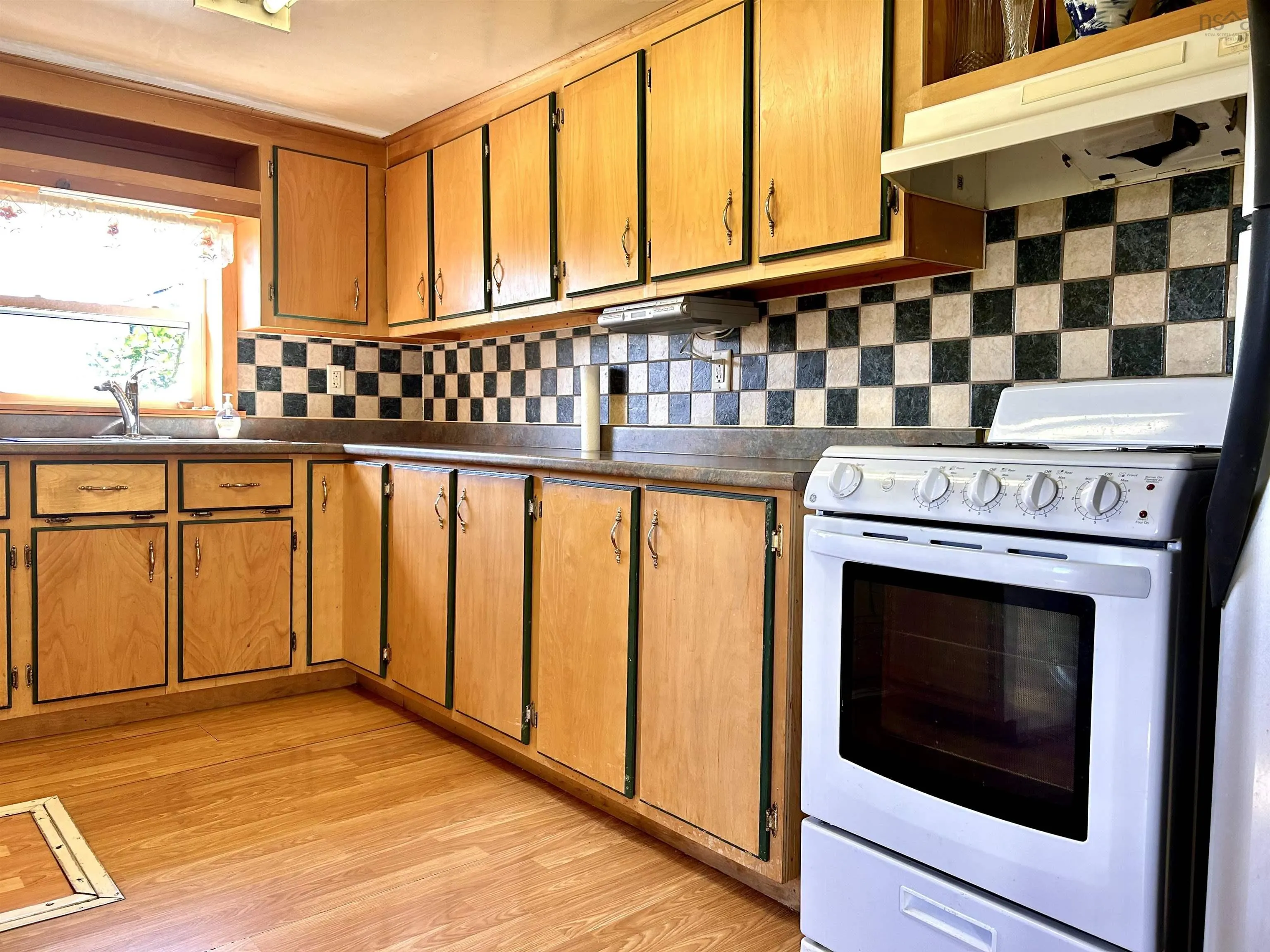 578 Lower Cove Road, Lower Cove, NS B0L 1A0, 2 Bedrooms Bedrooms, ,1 BathroomBathrooms,Residential,For Sale,Lower Cove,202511015