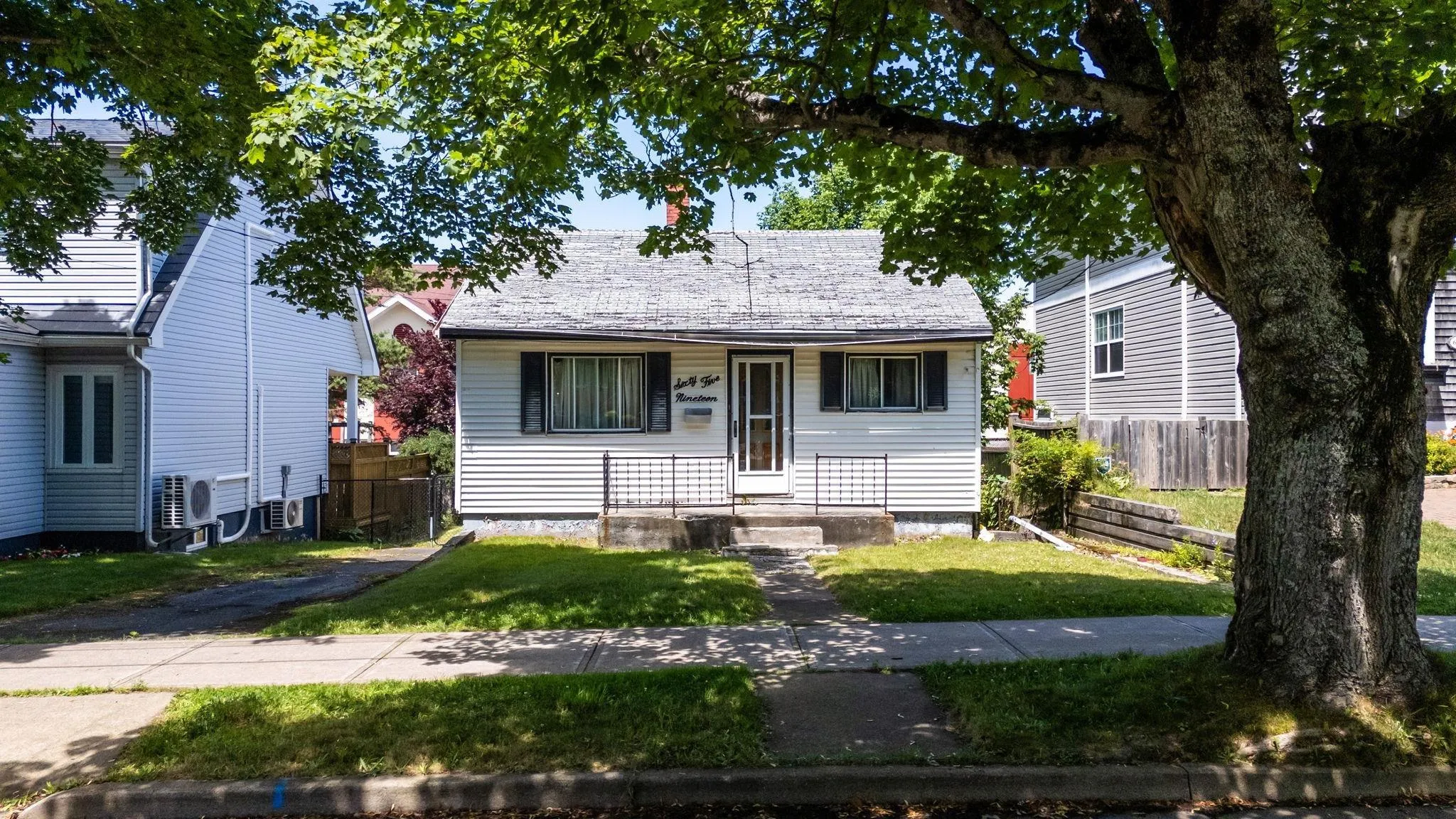 6519 Chester Avenue, Halifax, NS B3L 2P5, 2 Bedrooms Bedrooms, ,1 BathroomBathrooms,Residential,For Sale,Chester,202517663