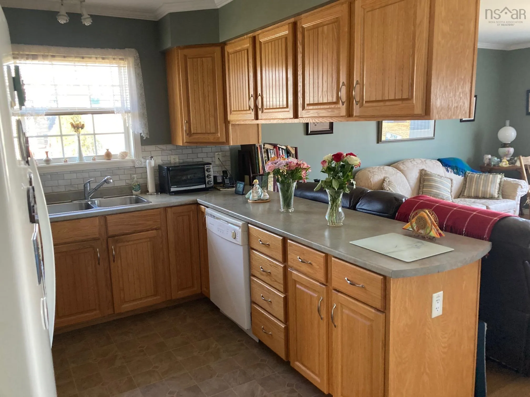 68 Sherbrooke Avenue, Bridgewater Ns B4v 4e7, 2 Bedrooms Bedrooms, ,1 BathroomBathrooms,Residential,For Sale,Sherbrooke,202506229