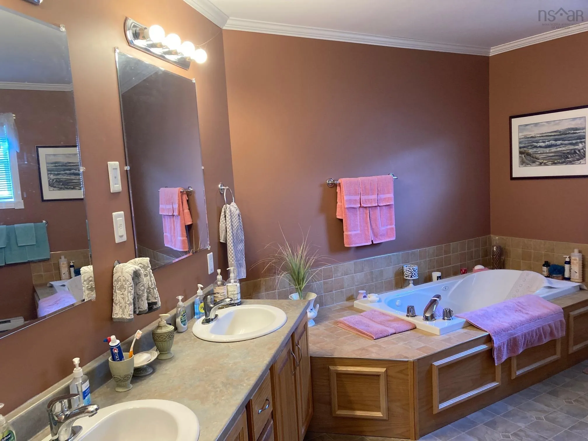 68 Sherbrooke Avenue, Bridgewater Ns B4v 4e7, 2 Bedrooms Bedrooms, ,1 BathroomBathrooms,Residential,For Sale,Sherbrooke,202506229