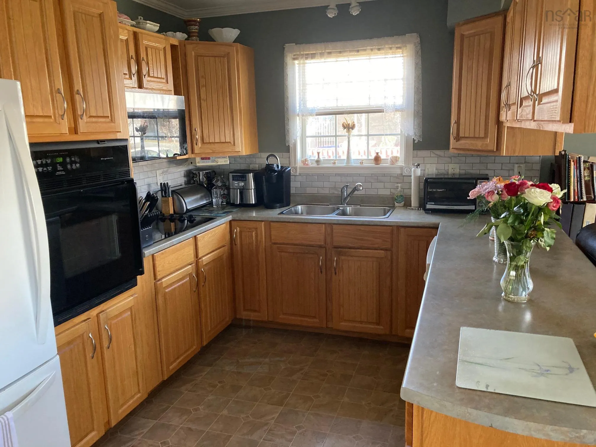 68 Sherbrooke Avenue, Bridgewater Ns B4v 4e7, 2 Bedrooms Bedrooms, ,1 BathroomBathrooms,Residential,For Sale,Sherbrooke,202506229